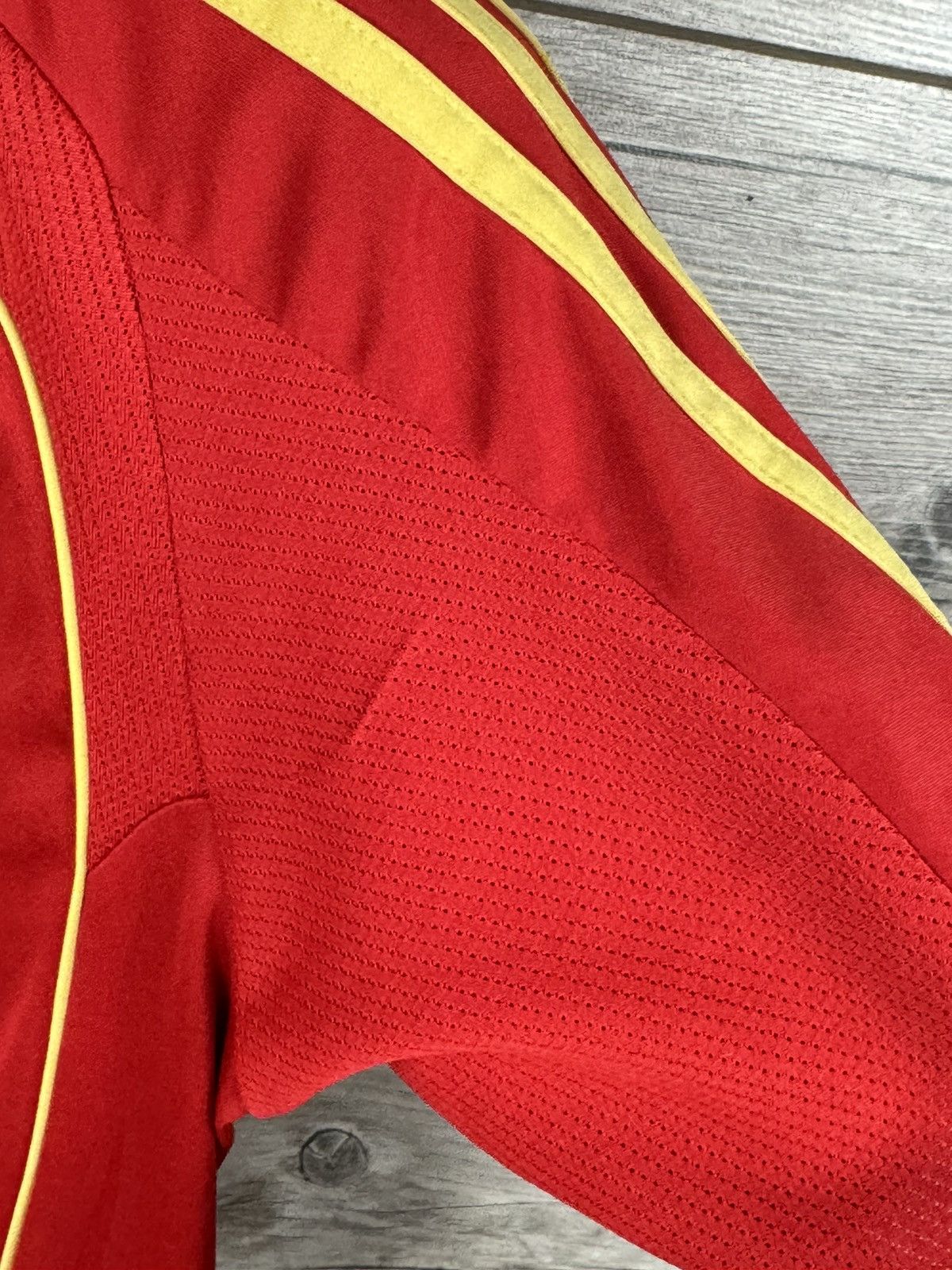 Adidas Football 2007 Vintage adidas Spain soccer jersey size XS Size US XS / EU 42 / 0 - 11 Thumbnail