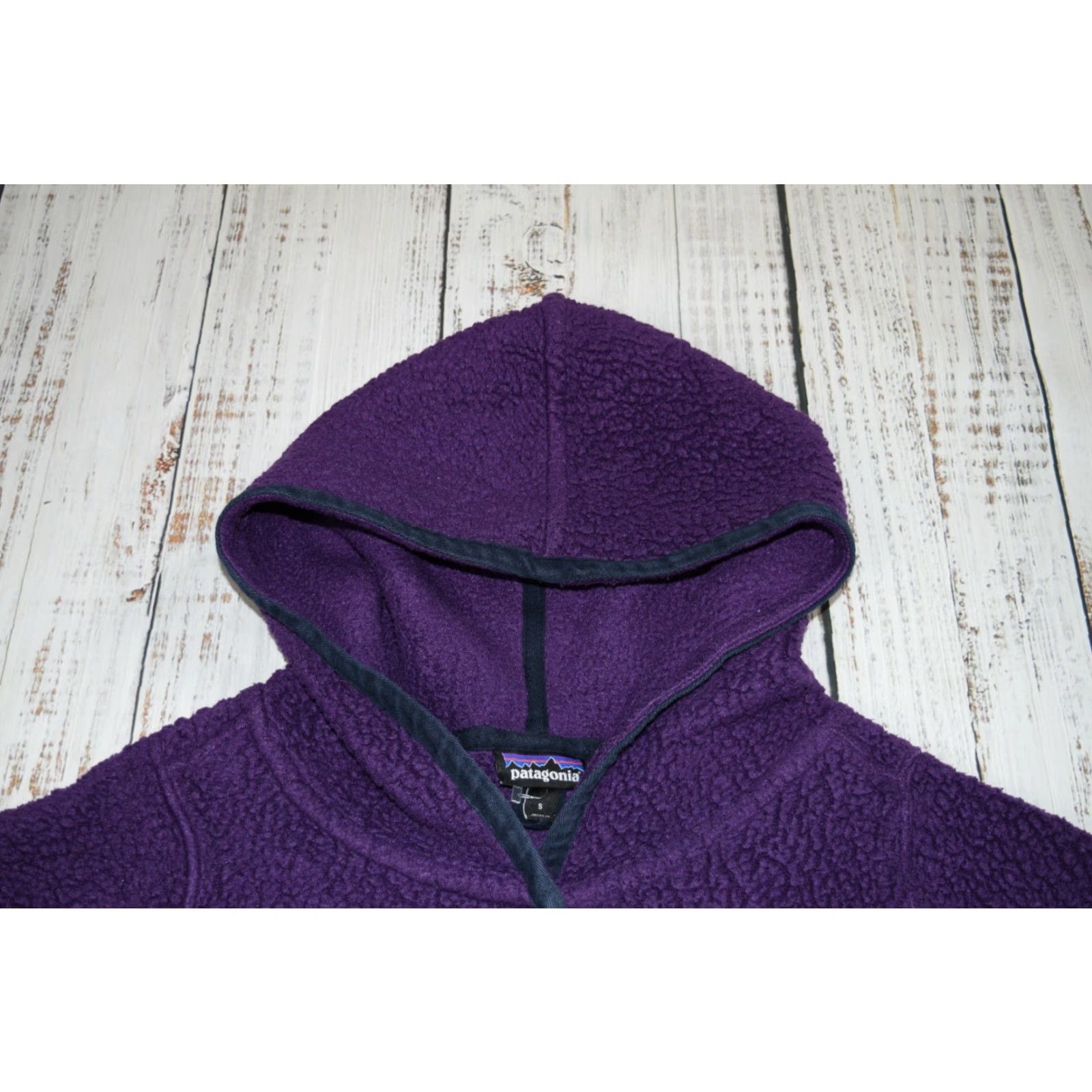 Patagonia PATAGONIA WOMENS FLEECE SHEARLING CARDIGAN HOODED BUTTON UP PURPLE EGGPLANT SZ S Size S / US 4 / IT 40 - 4 Thumbnail