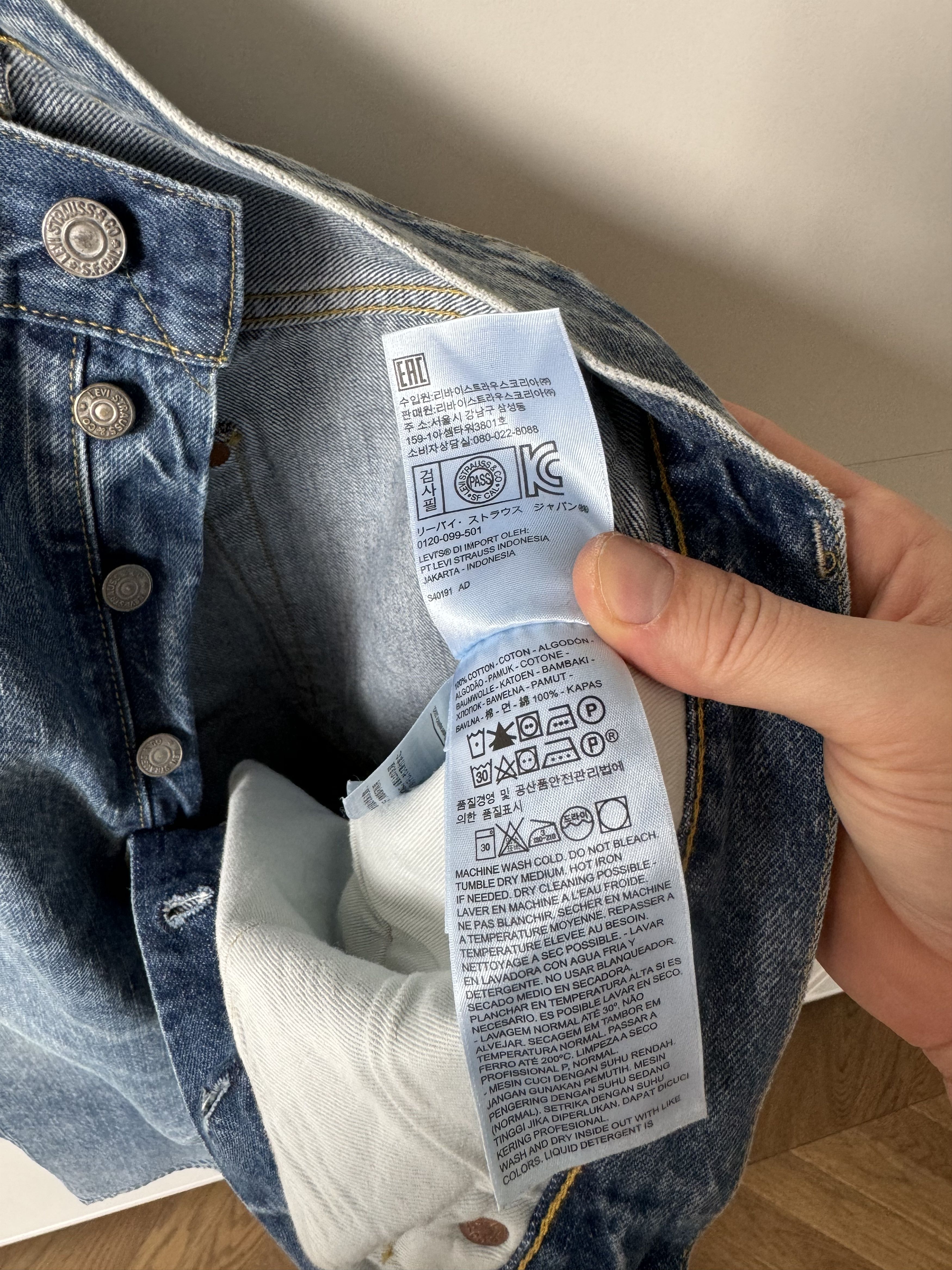 Levi's Vintage Clothing [W30/L32] 1947 501 Jean (Beaches) Size US 30 / EU 46 - 13 Thumbnail