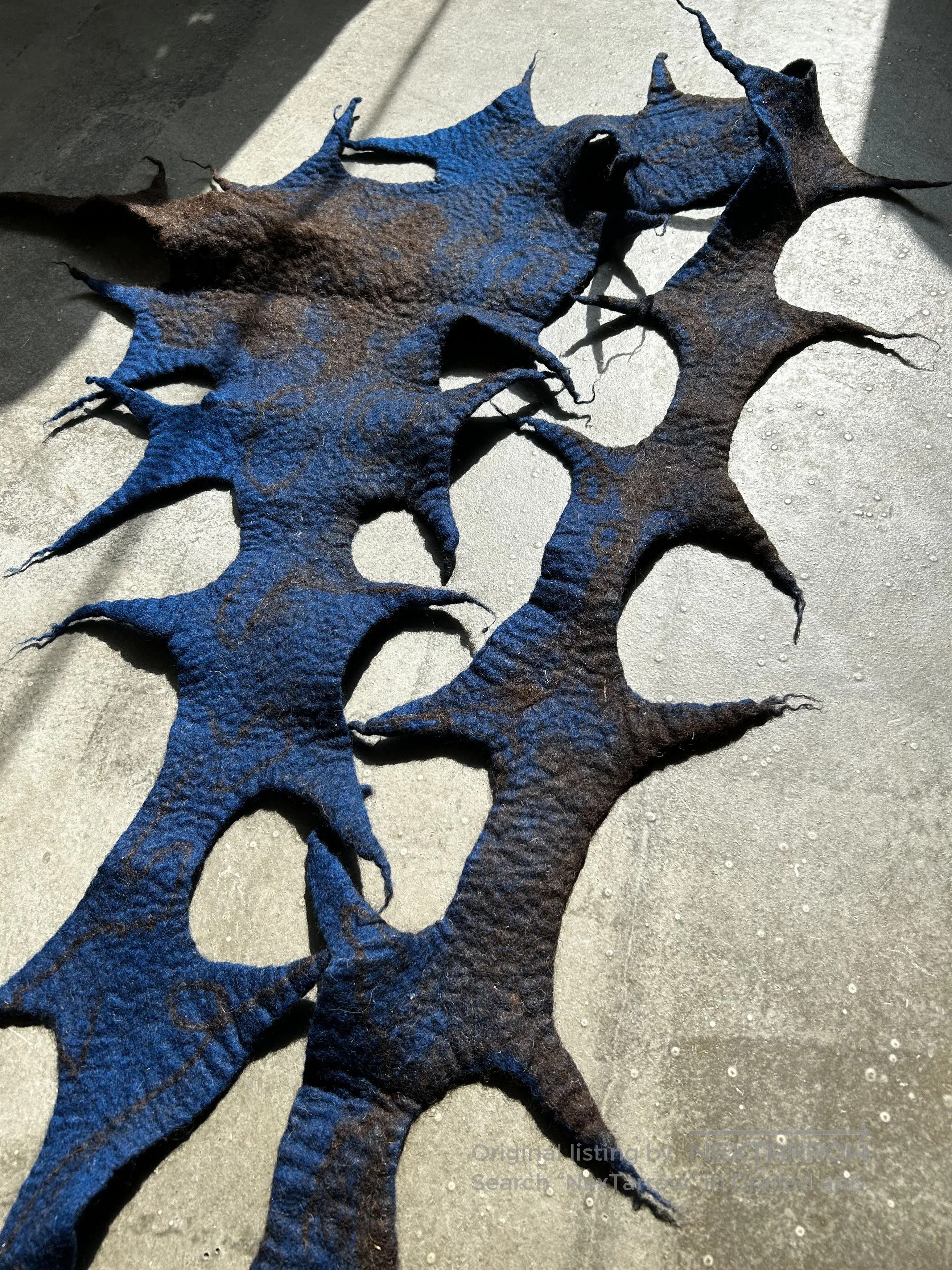 TAIKAN TAIKATUNTURI Irregular Scarf. Size ONE SIZE - 8 Thumbnail