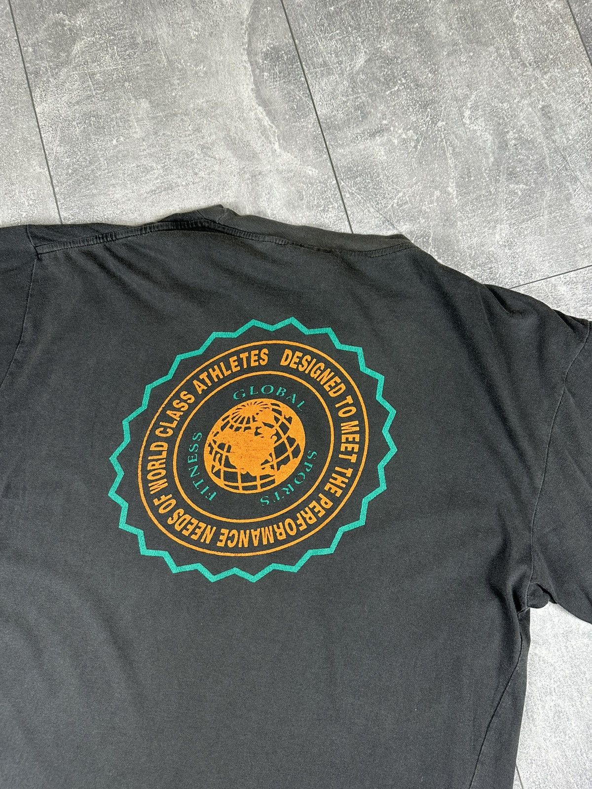 Nike Nike vintage Retro Overprint Logo Mens T-Shirt Size US XL / EU 56 / 4 - 3 Thumbnail
