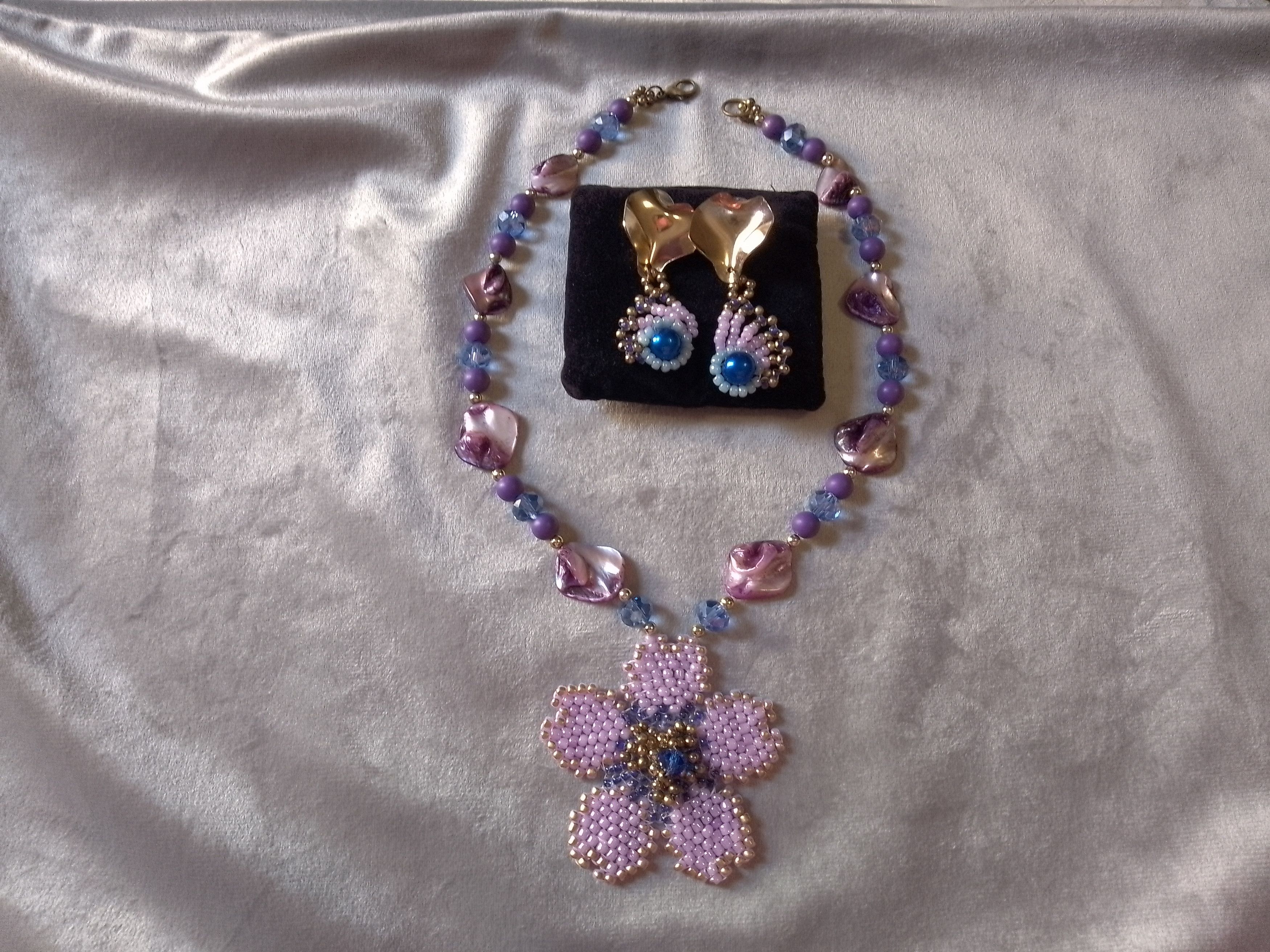Handmade Necklace Flower Pendant Mother of Pearl Earrings Vintage Size ONE SIZE - 2 Thumbnail