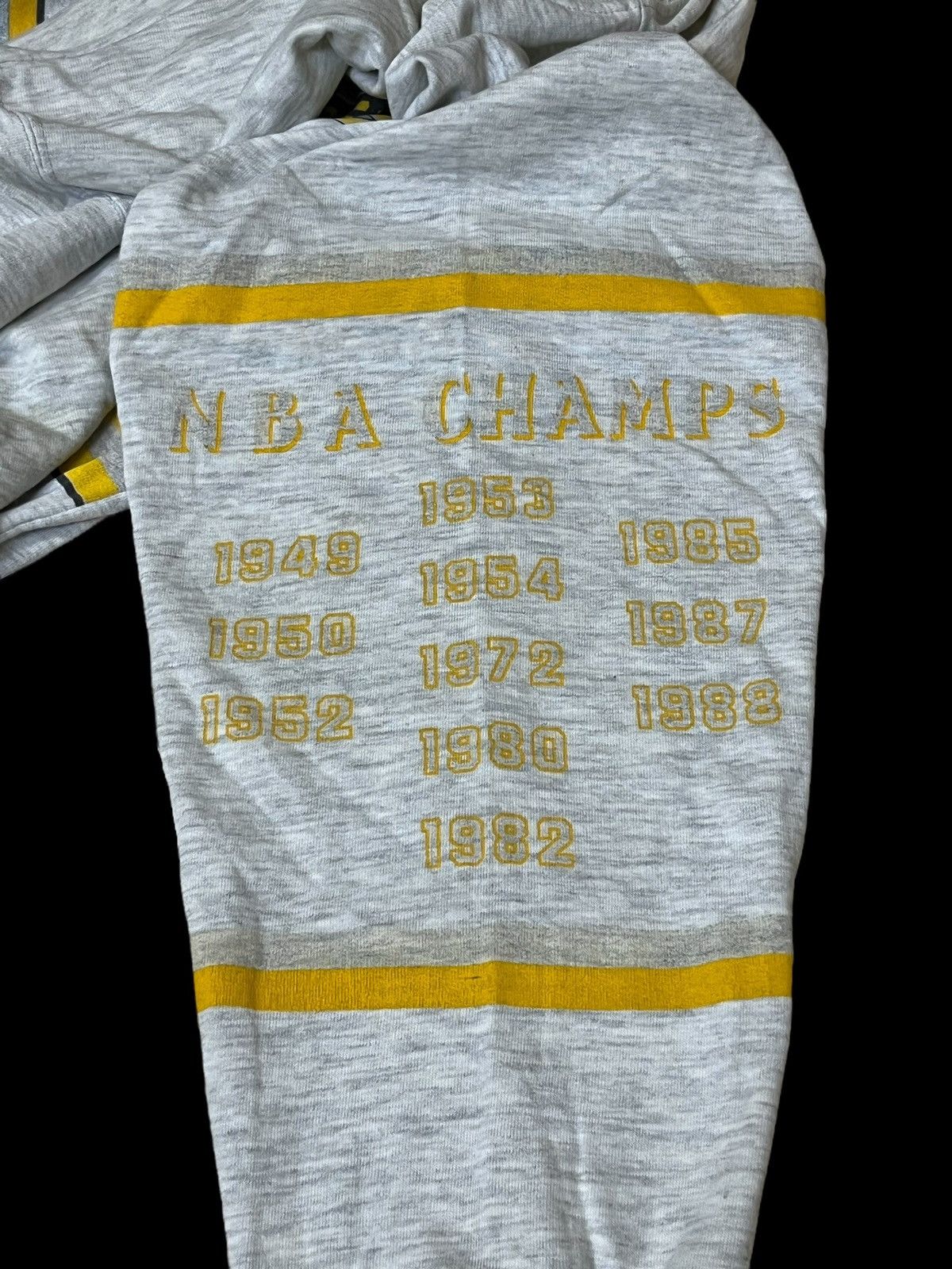NBA VINTAGE 90s LOS ANGELES LAKERS LONG GONE FADED SWEATSHIRT Size US XL / EU 56 / 4 - 8 Thumbnail