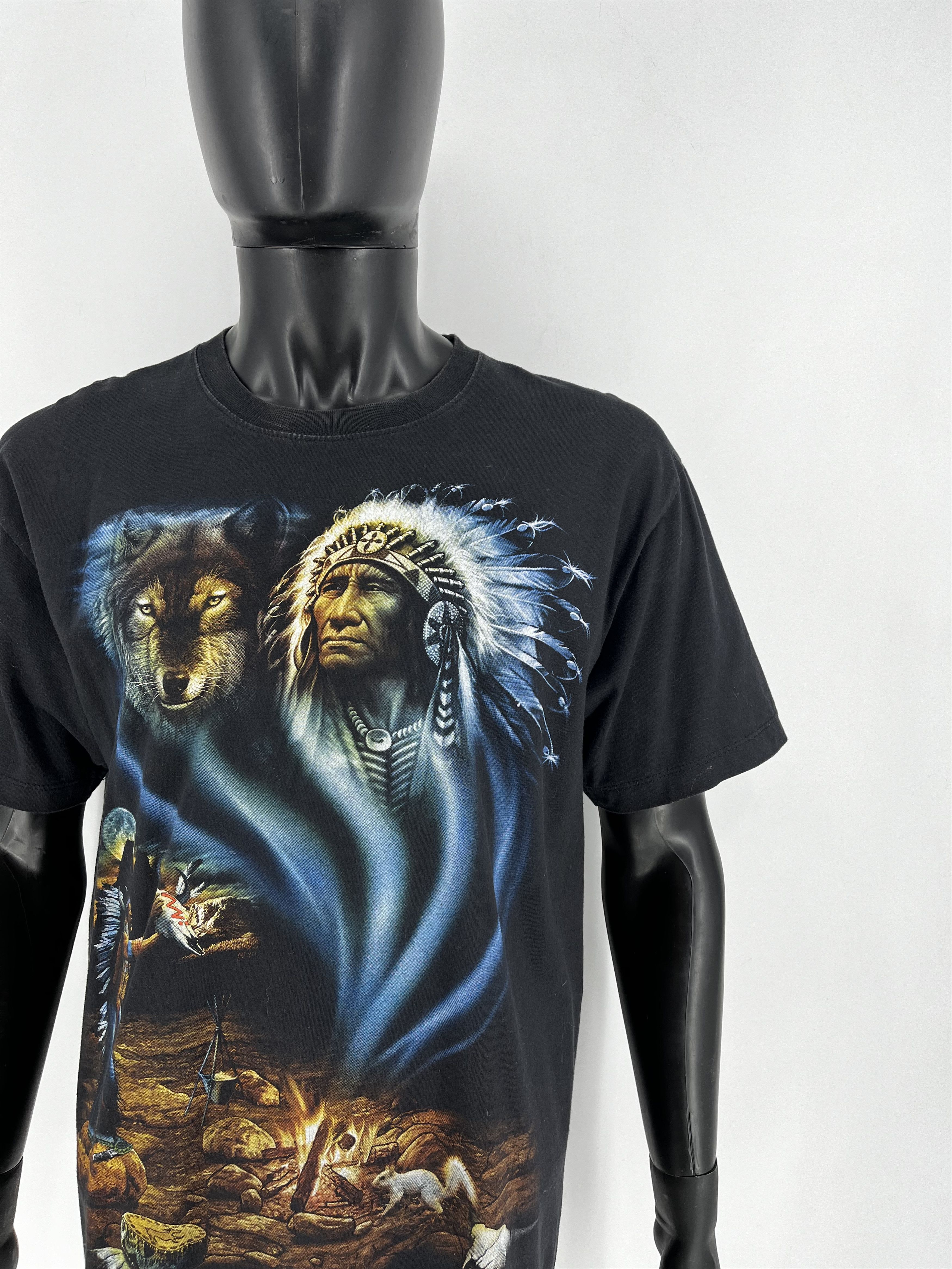 Band Tees Vintage Wild Indian Chief American Native Wolf heavy t-shirt Size US L / EU 52-54 / 3 - 7 Thumbnail