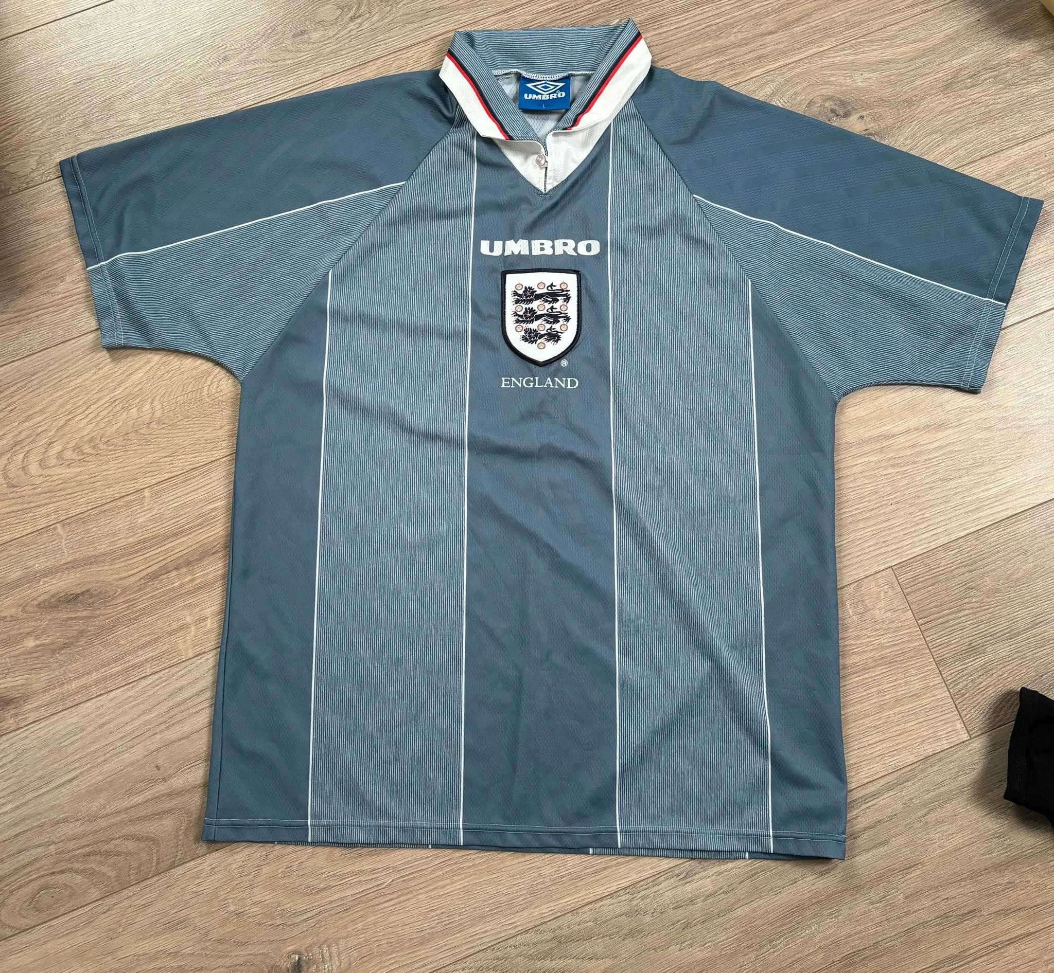 image of Umbro England Football Shirt 1995/6 Retro Vintage in Niebieski, Men's (Size Large)