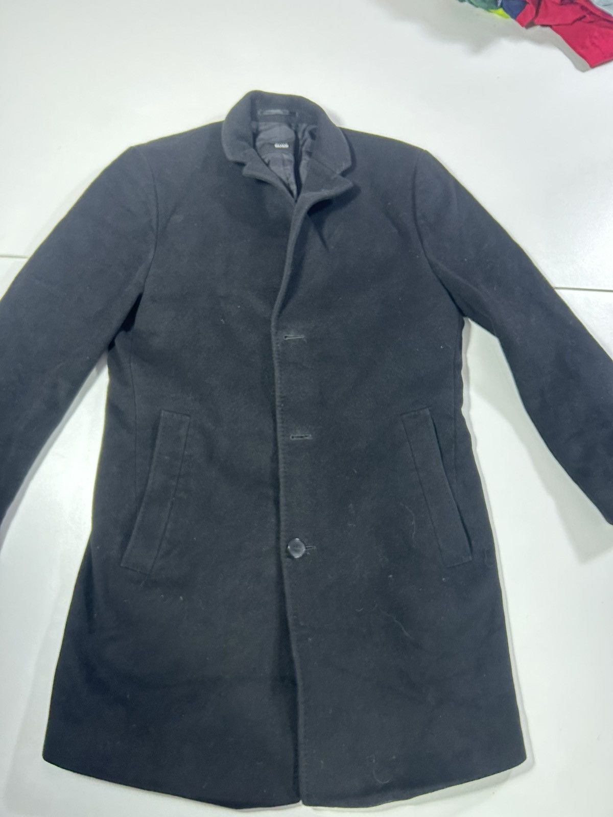 Hugo Boss Hugo Boss mens small / 46 black wool blend overcoat Size US S / EU 44-46 / 1 - 1 Thumbnail