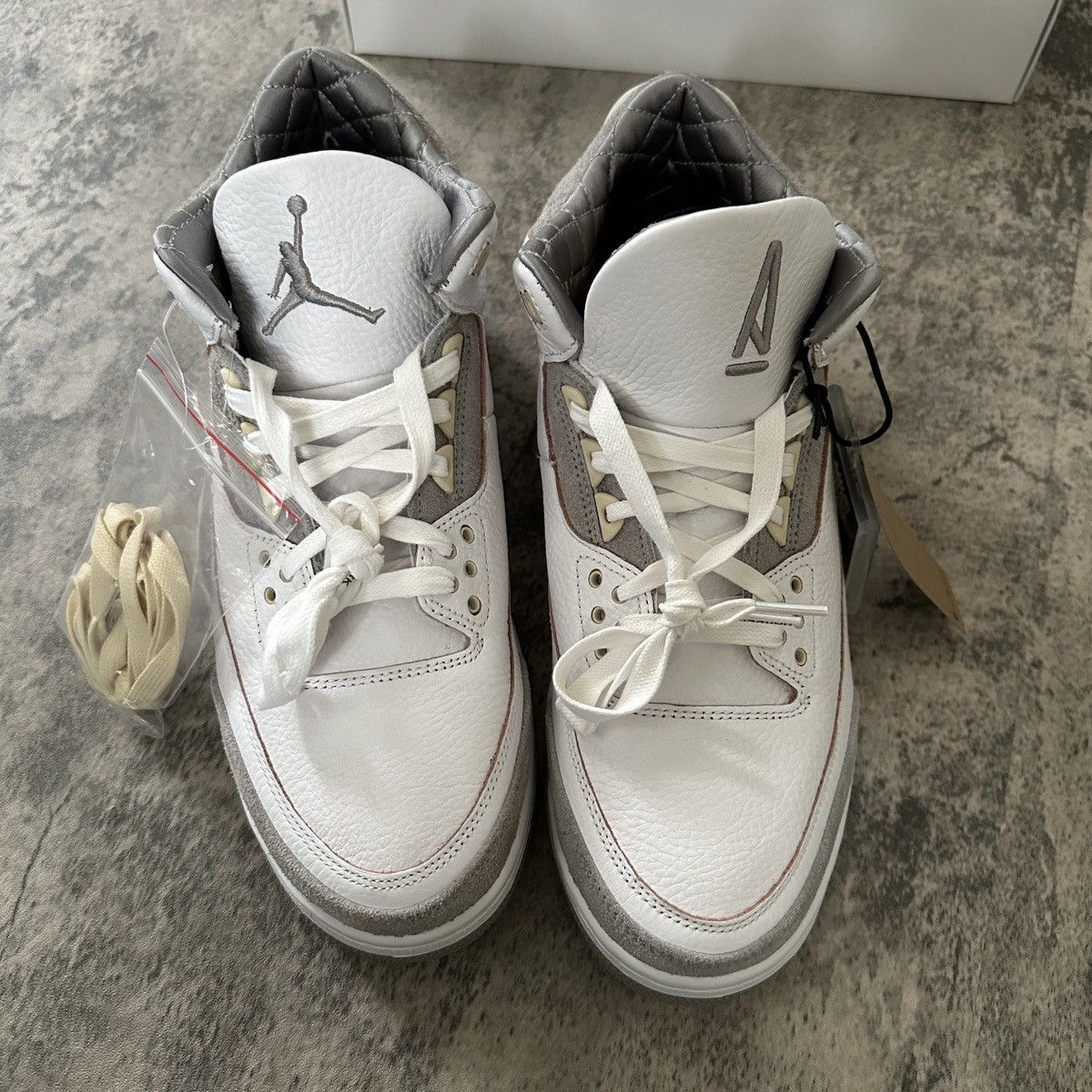 A Ma Maniere × Nike A Ma Maniere x Jordan 3 Retro Size US 10 / EU 43 - 6 Thumbnail