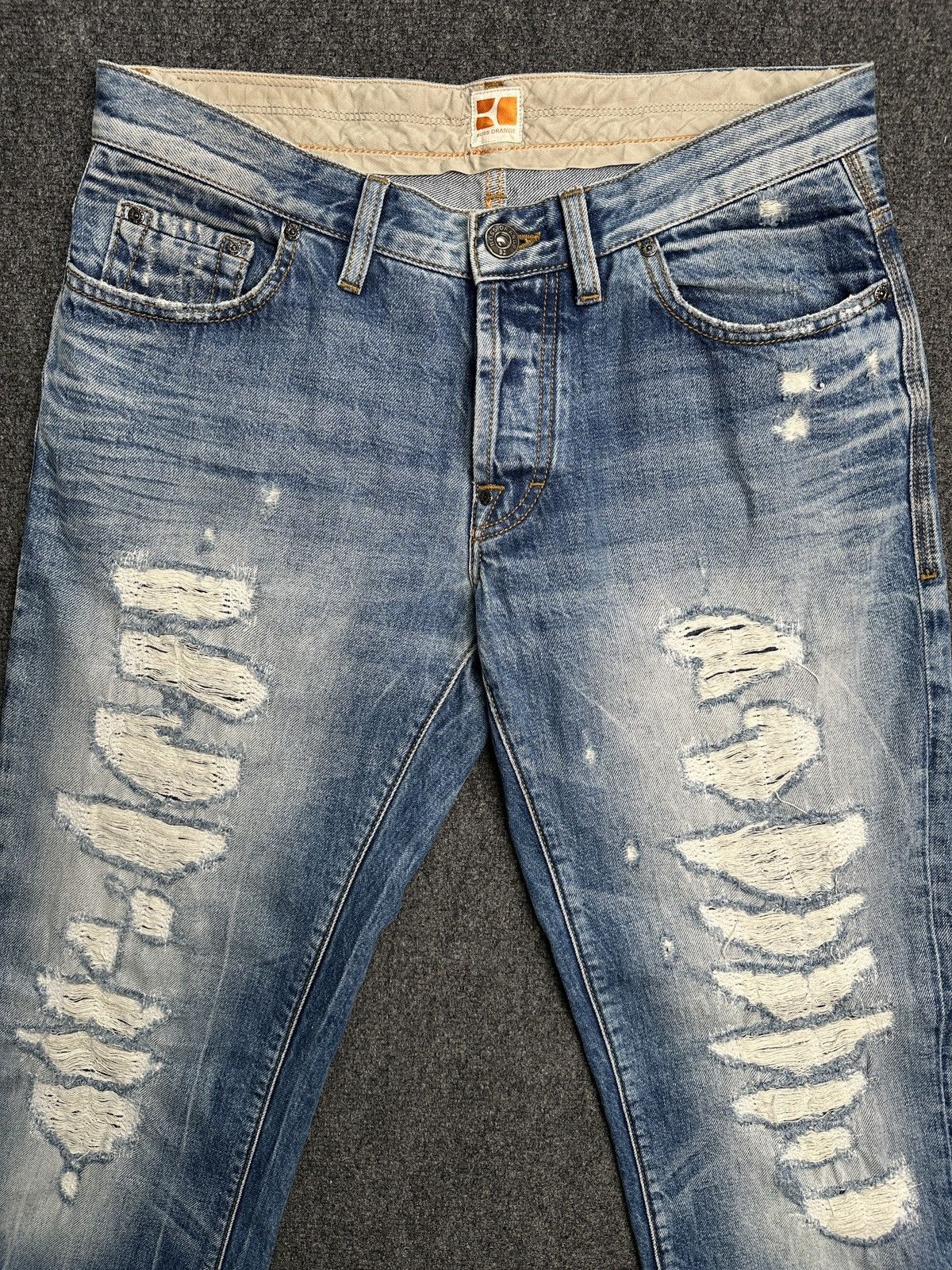 Hugo Boss HUGO BOSS Distressed Jeans Regular Fit Denim Pants size 34 Size US 34 / EU 50 - 3 Thumbnail