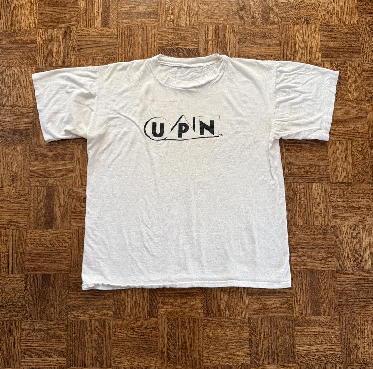 Vintage Vintage 90s United Paramount Network UPN Graphic Tee Size US L / EU 52-54 / 3 - 1 Thumbnail