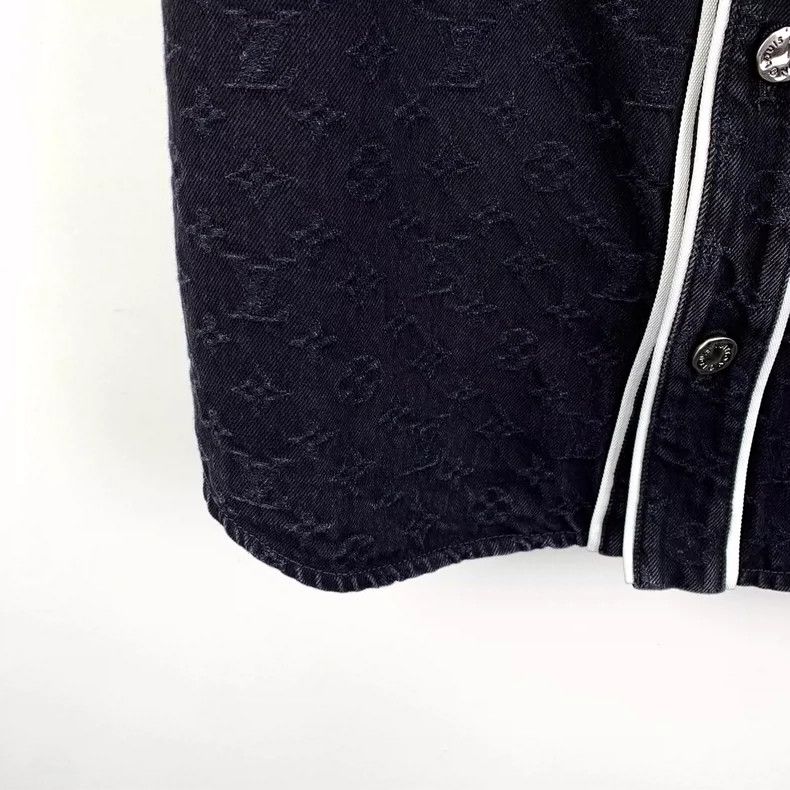 Louis Vuitton Louis Vuitton Cotton short-sleeved shirt with black logo e Size US L / EU 52-54 / 3 - 4 Thumbnail