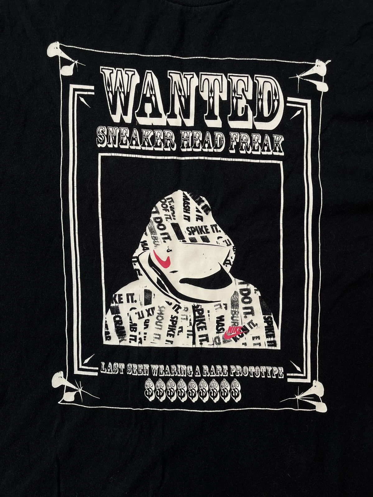 Nike × Vintage 90s Nike Wanted Vintage Y2K Sneakerhead Retro Tee T-Shirt Size US L / EU 52-54 / 3 - 2 Thumbnail