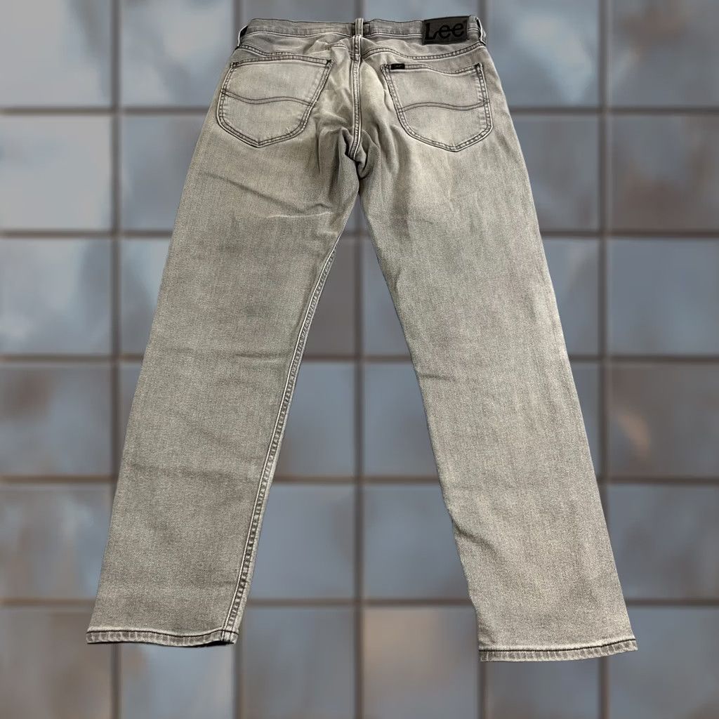 Lee Lee Mens Jeans Slim Fit 32 32 Light Grey Wash Denim Zip Fly 5-Pocket Tapered Size US 32 / EU 48 - 1 Thumbnail