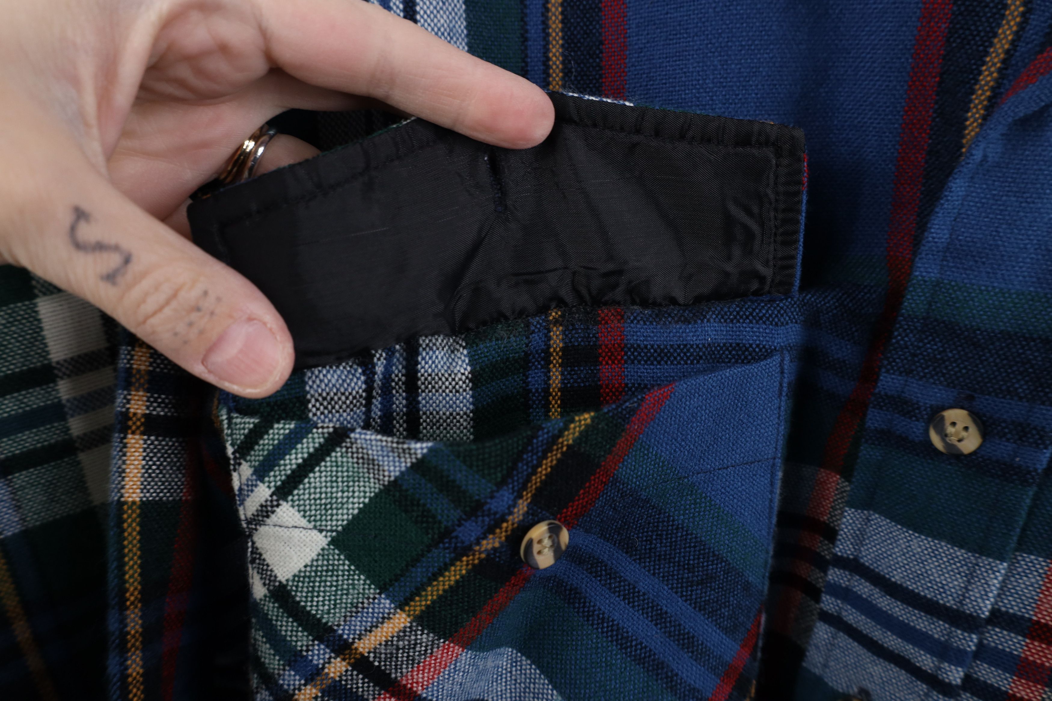 Vintage Vintage 80s 90s Streetwear Plaid Knit Collared Button Shirt Size US L / EU 52-54 / 3 - 8 Thumbnail