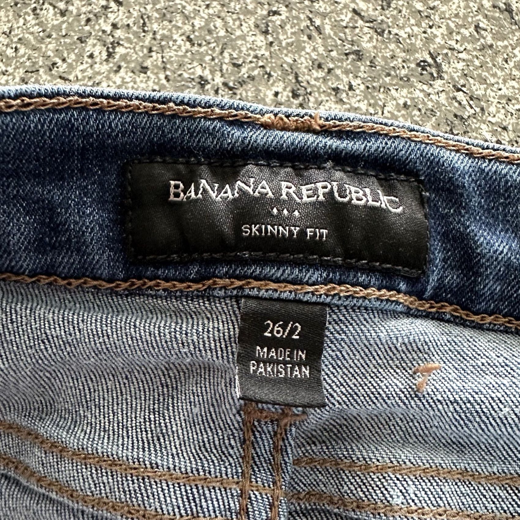 Banana Republic Banana Republic Jeans Skinny Blue Medium Wash Stretch Denim Womens Size 2 Slim Rise Mid Inseam 27.5 Size 27" / US 4 / IT 40 - 3 Thumbnail