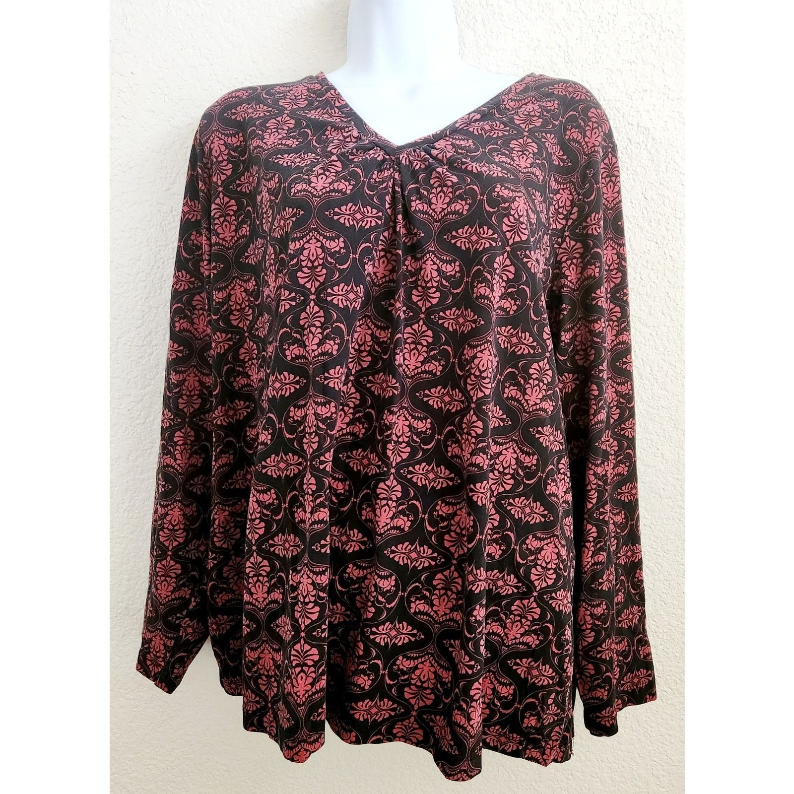 Other Charter Club Woman Black Pink Floral Pleated V Neck Top 2X Size XXL / US 16-18 / IT 52-54 - 1 Thumbnail
