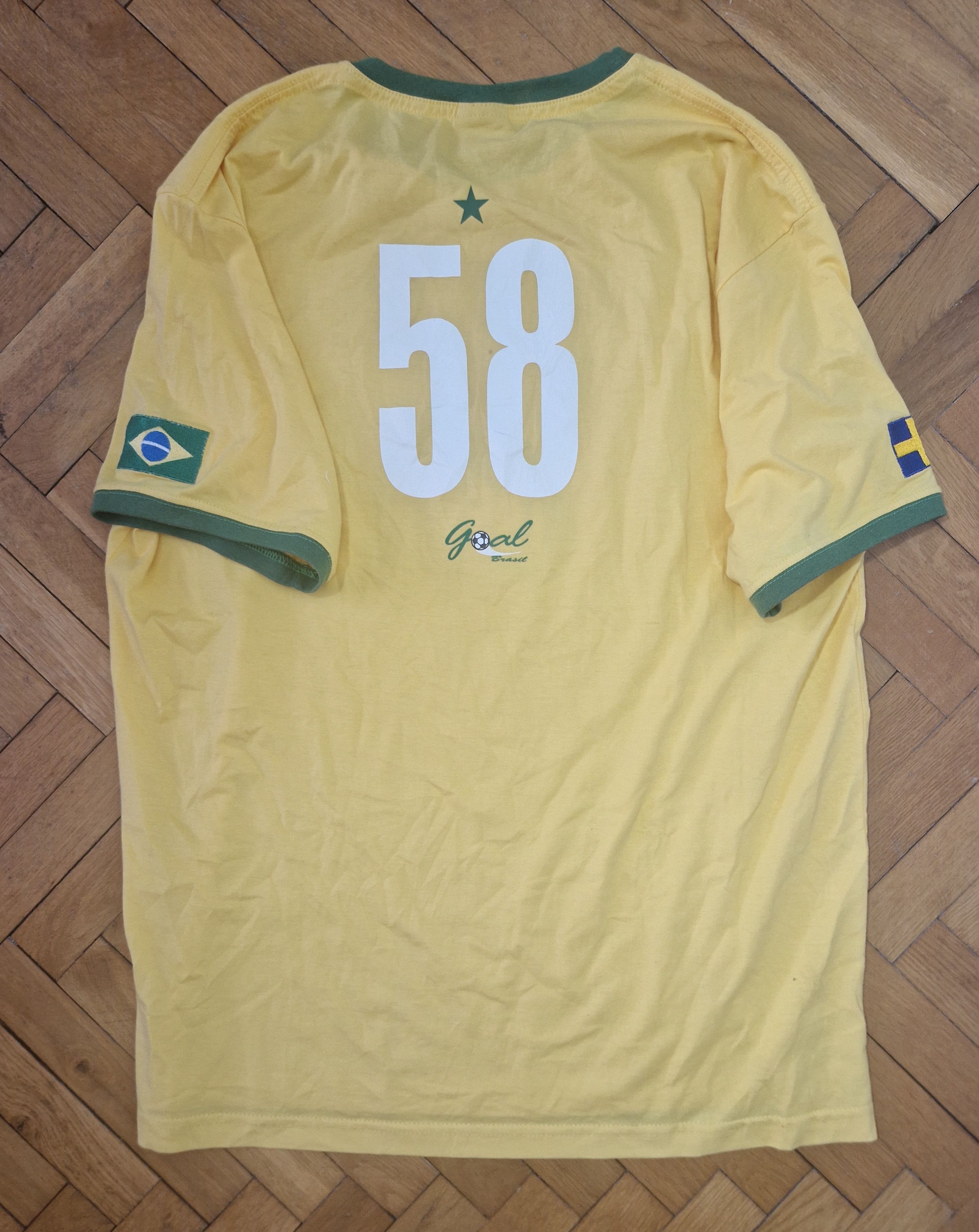 Vintage vintage brasil 2006 y2k tee Size US L / EU 52-54 / 3 - 8 Thumbnail