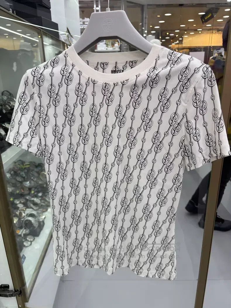 Hermes Hermes Pig Nose Full Print Logo Short Sleeve T-Shirt Size XS / US 0-2 / IT 36-38 - 1 Thumbnail