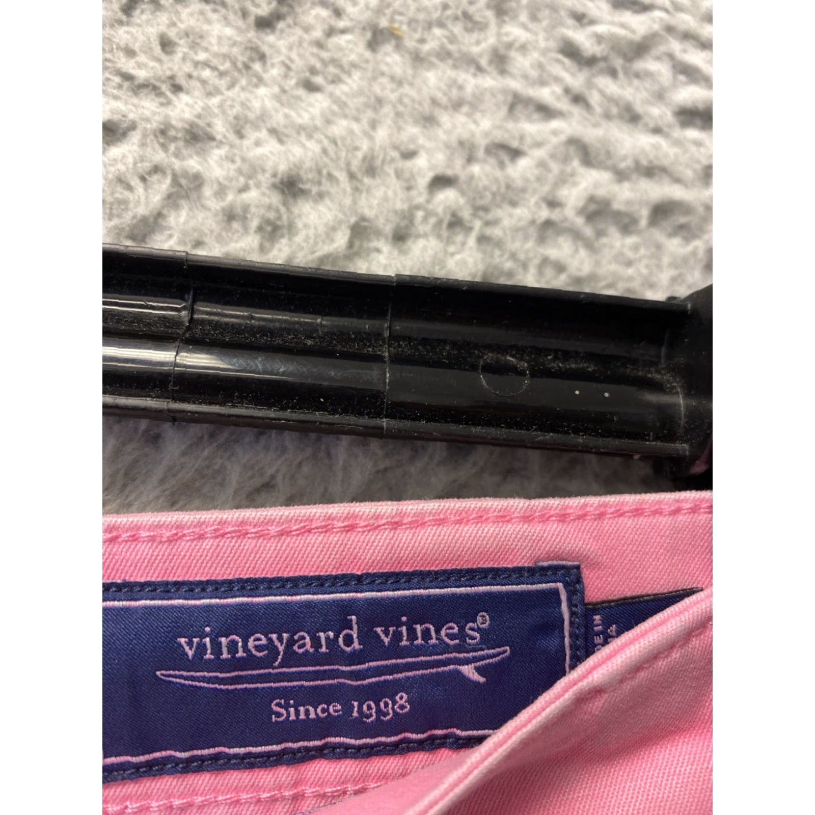 Vineyard Vines VINEYARD VINES Men's Chino Shorts Pink Size 33 8” Inseam Casual Preppy Size US 33 - 3 Thumbnail