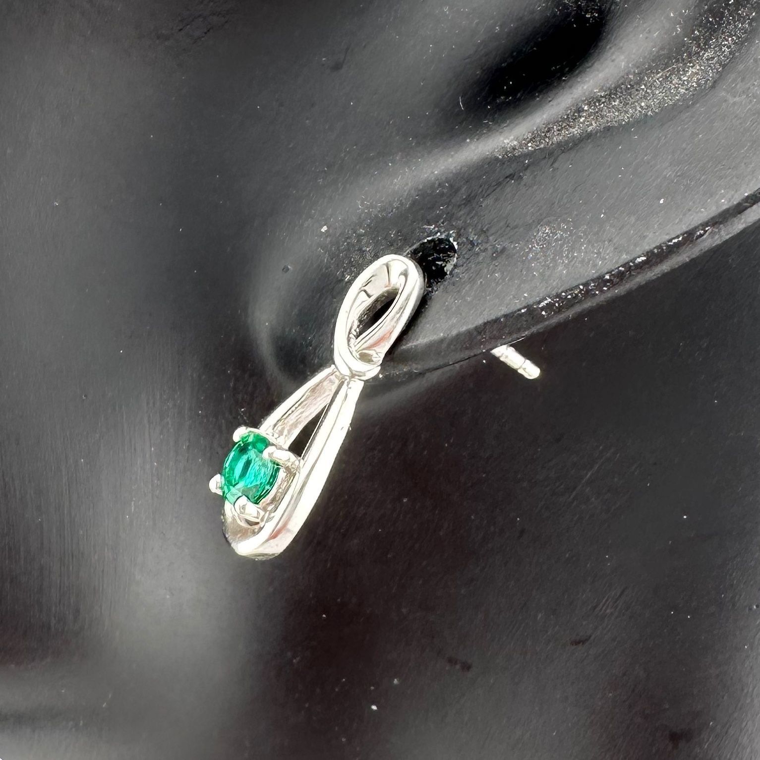 Other Beautiful Round Emerald Swoop Earrings in Sterling Silver Size ONE SIZE - 2 Thumbnail