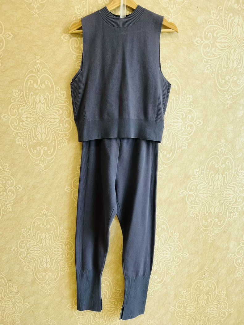 Issey Miyake size:3 Blue knitted vest