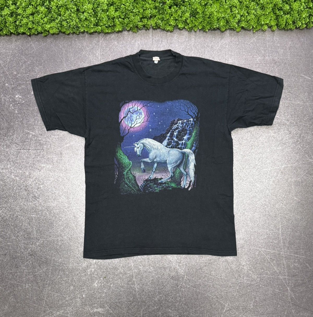 Vintage Unicornis Vintage 90s Hewlin Design T Shirt Size US L / EU 52-54 / 3 - 1 Thumbnail
