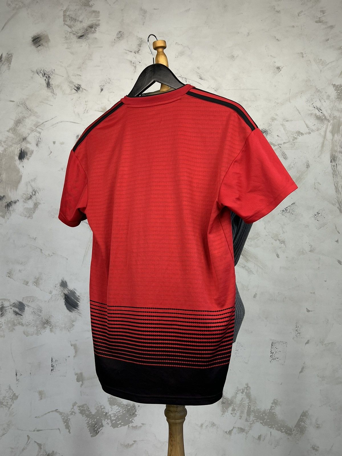 Adidas Adidas Manchester United 2018 - 2019 Jersey Shirt Size S Size US S / EU 44-46 / 1 - 4 Thumbnail
