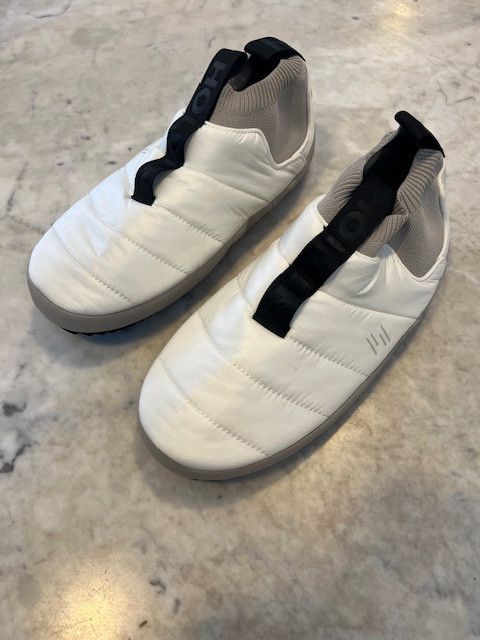 Holden Outerwear Puffy Slip On - Apres Ski Size US 11 / EU 44 - 1 Thumbnail