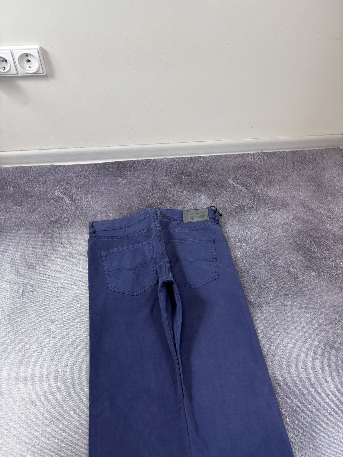 Diesel Diesel Buster NWT Men’s Navy Blue Straight Fit Pants Jeans Size US 29 - 17 Thumbnail