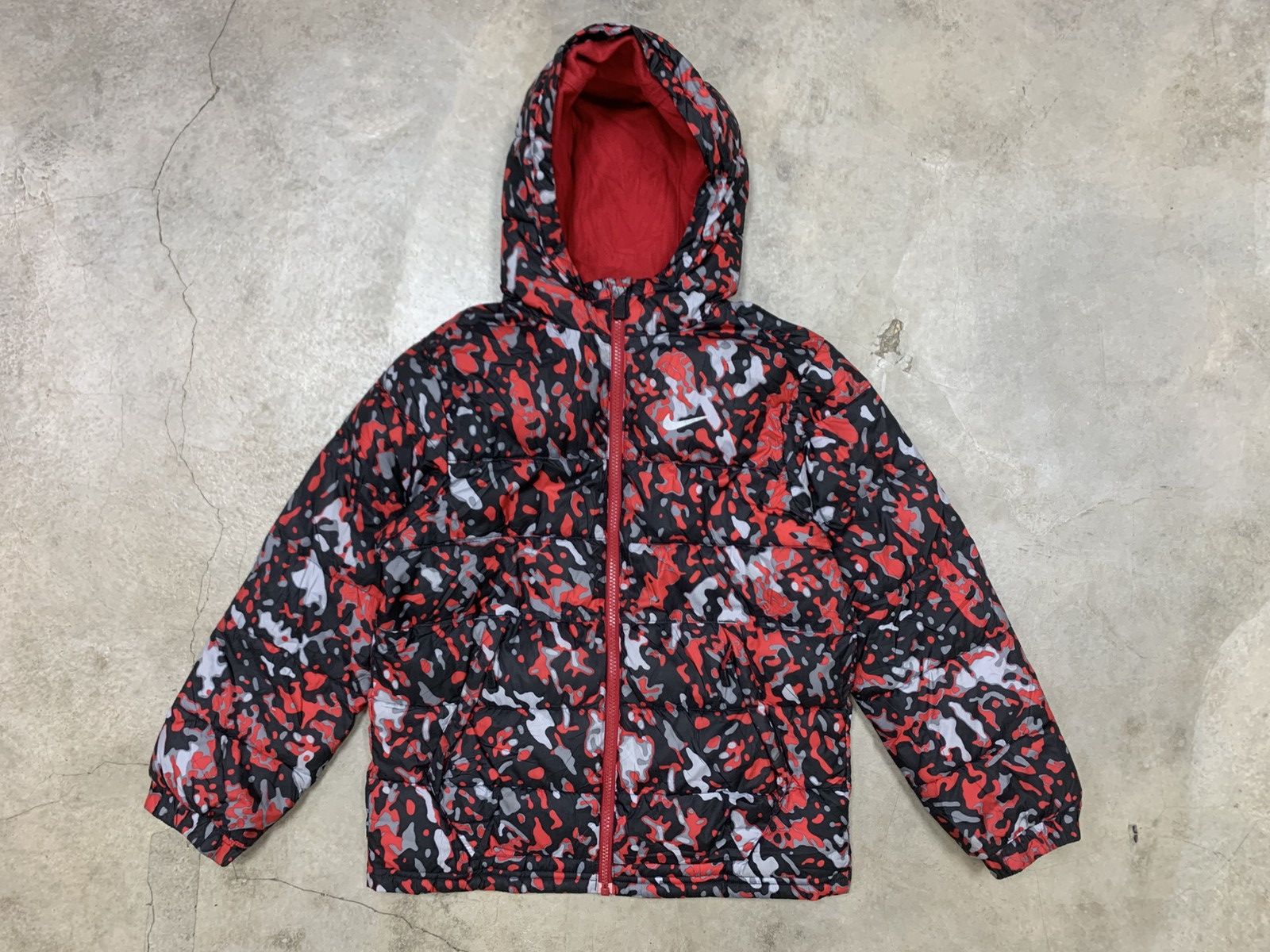 Nike Nike Red Camo Puffer Jacket Size US M / EU 48-50 / 2 - 1 Thumbnail