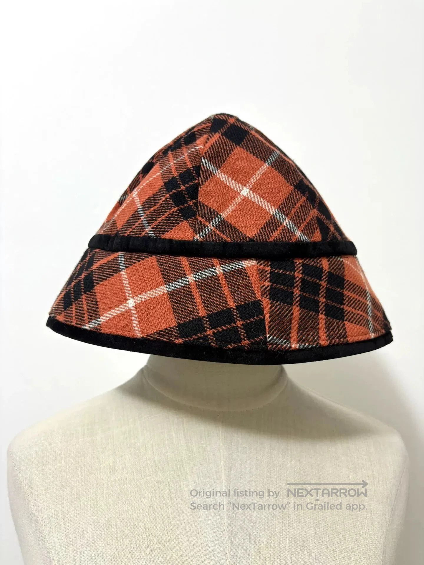 Vivienne Westwood vivienne westwood plaid orange fisherman's hat. Size ONE SIZE - 2 Thumbnail