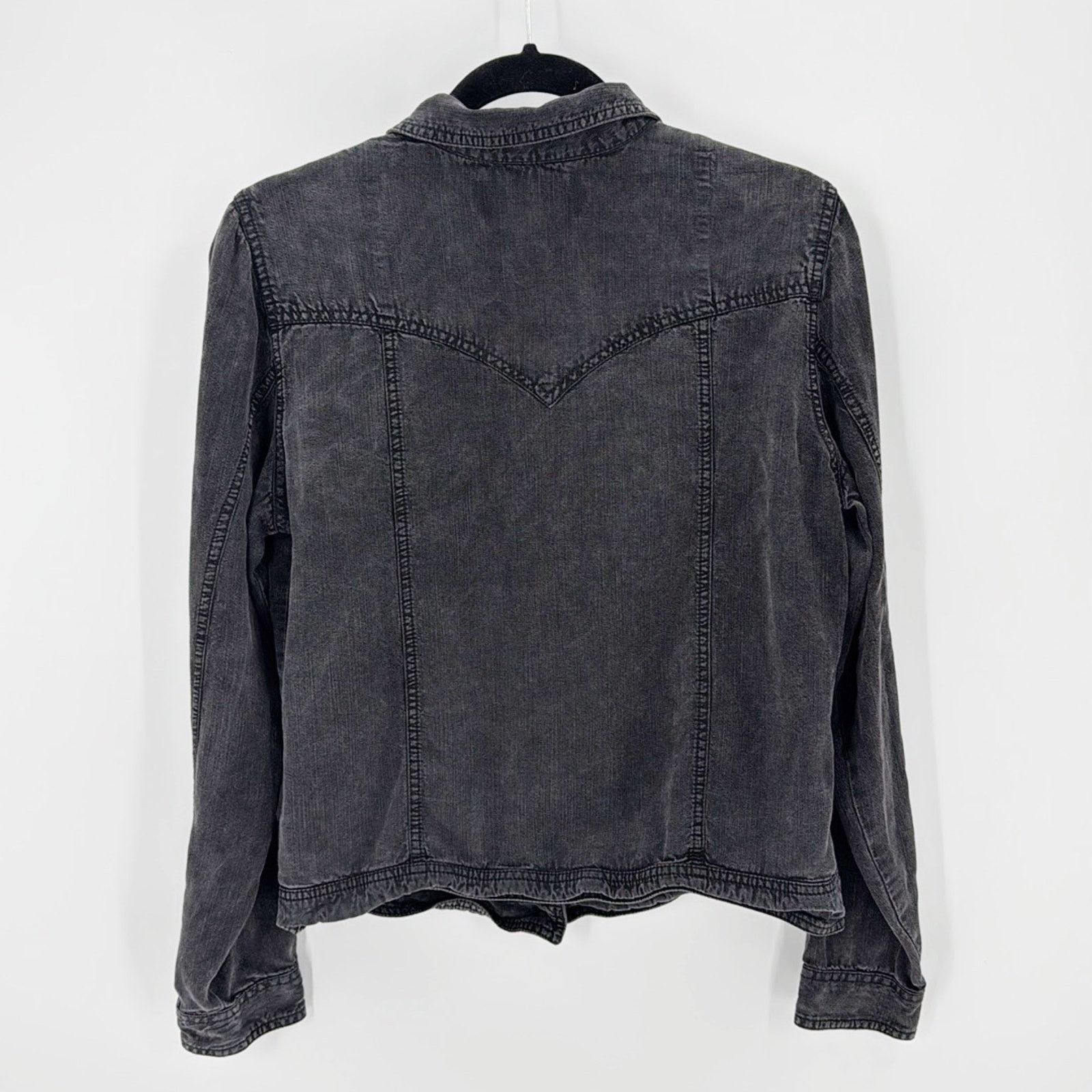 Ariat Ariat lightweight shacket indigenous accent buttons sz S Size M / US 6-8 / IT 42-44 - 2 Thumbnail