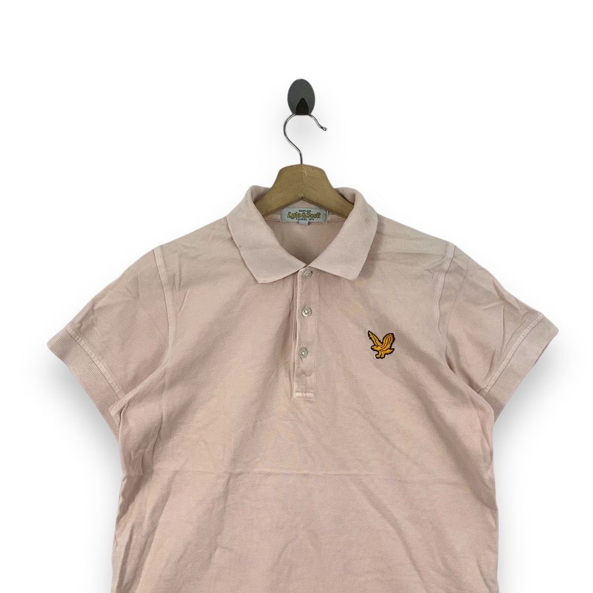 Lyle & Scott Vintage LYLE & SCOTT SCOTLAND Embossed Logo Polo Tee Size M / US 6-8 / IT 42-44 - 2 Thumbnail