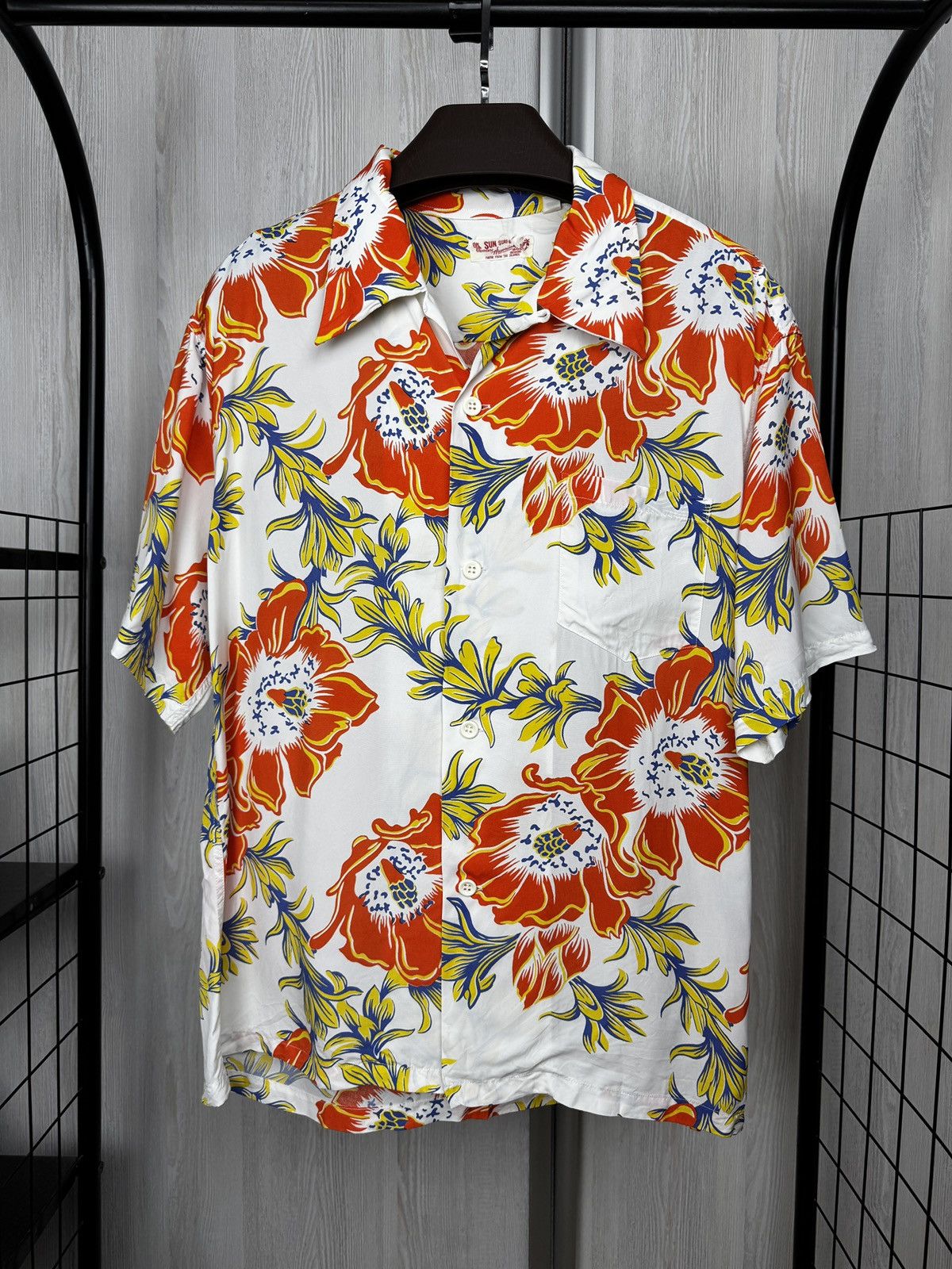 Sun Surf SUN SURF 2020 HAWAIIAN SHIRT SS38315 "NIGHT BLOOMING CEREUS" Size US XL / EU 56 / 4 - 2 Thumbnail