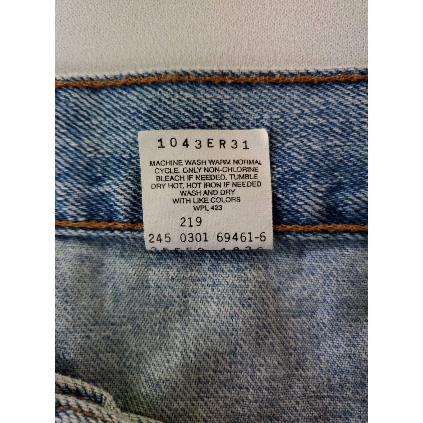 Levi's VINTAGE Levi's 550 Shorts Jean VTG Y2K Blue 10 Inseam Mens 38 40 Actual Jorts Regular Relaxed Men Size US 38 / EU 54 - 2 Thumbnail