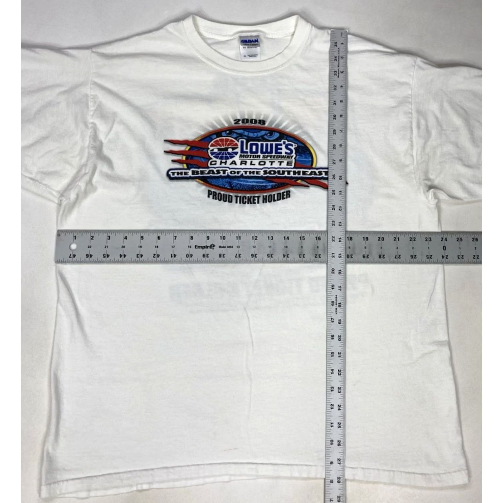 Gildan VINTAGE Gildan T-Shirt The Beast of the Southeast 2008 Graphic Print White XL Men Size US XL / EU 56 / 4 - 7 Thumbnail