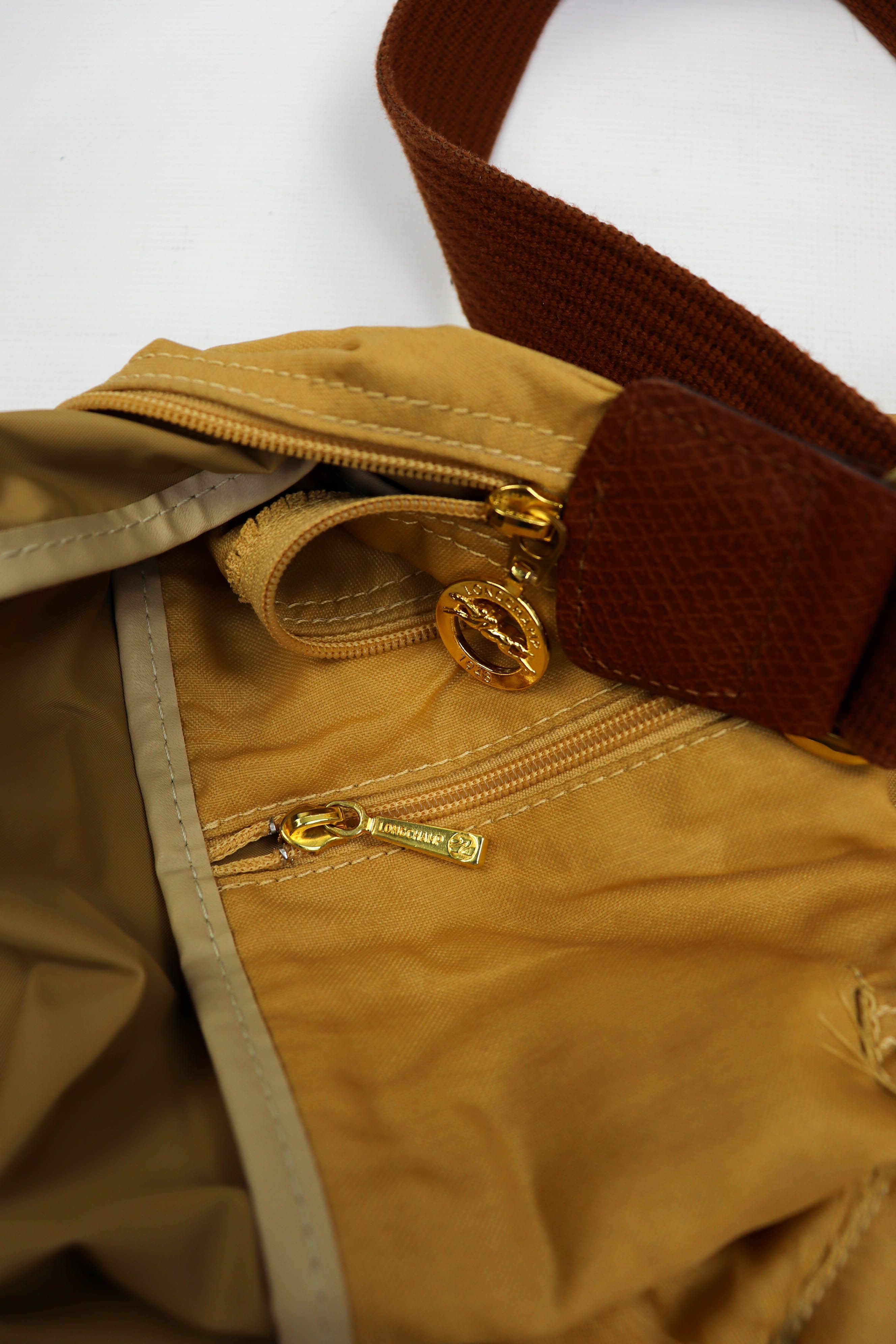 Longchamp Longchamp Paris Y2K Vintage 90s Nylon Crossbody Shoulder Bag Size ONE SIZE - 18 Thumbnail