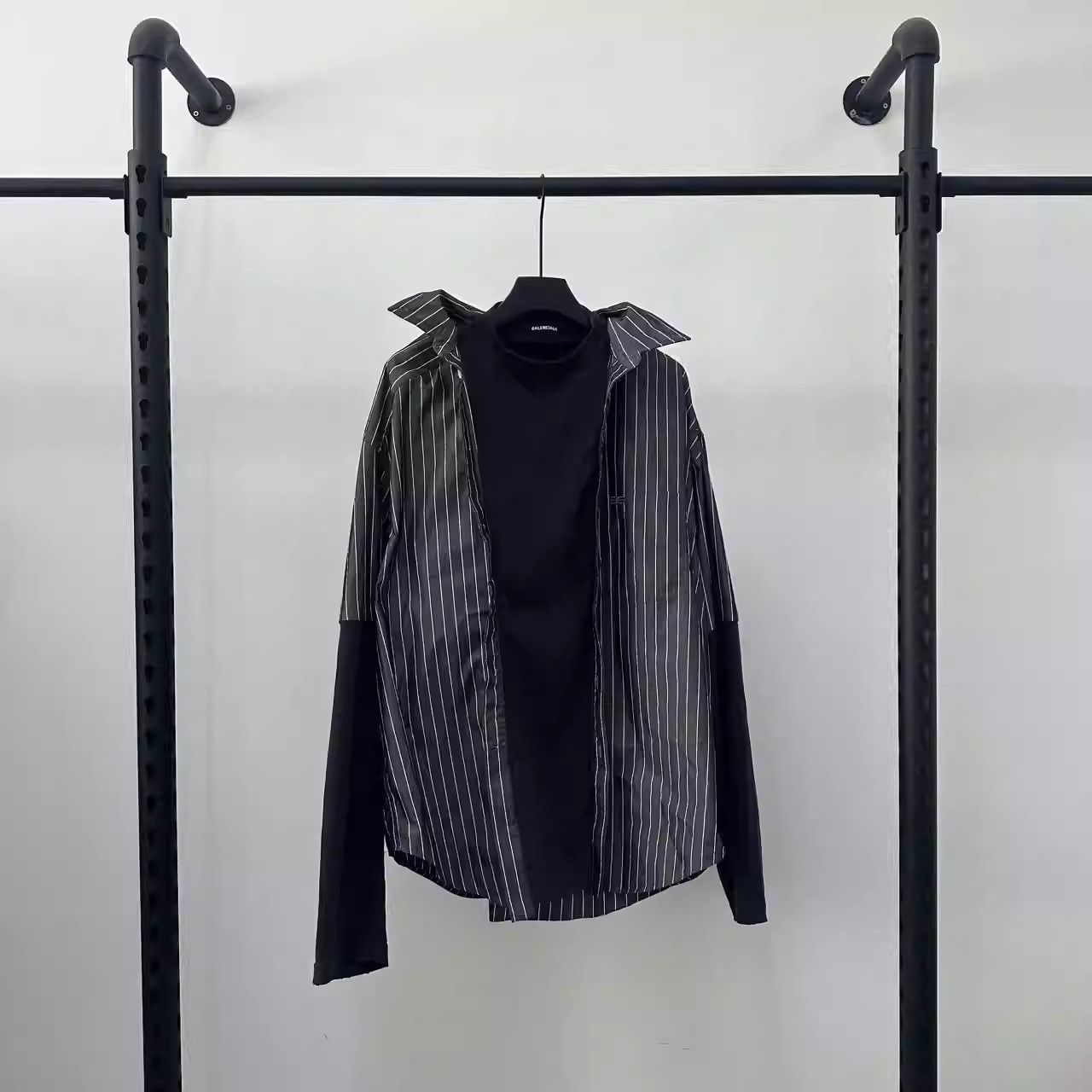 Balenciaga Balenciaga BB ICON Embroidered Logo Done On Two Fake Shirts Size US L / EU 52-54 / 3 - 1 Thumbnail