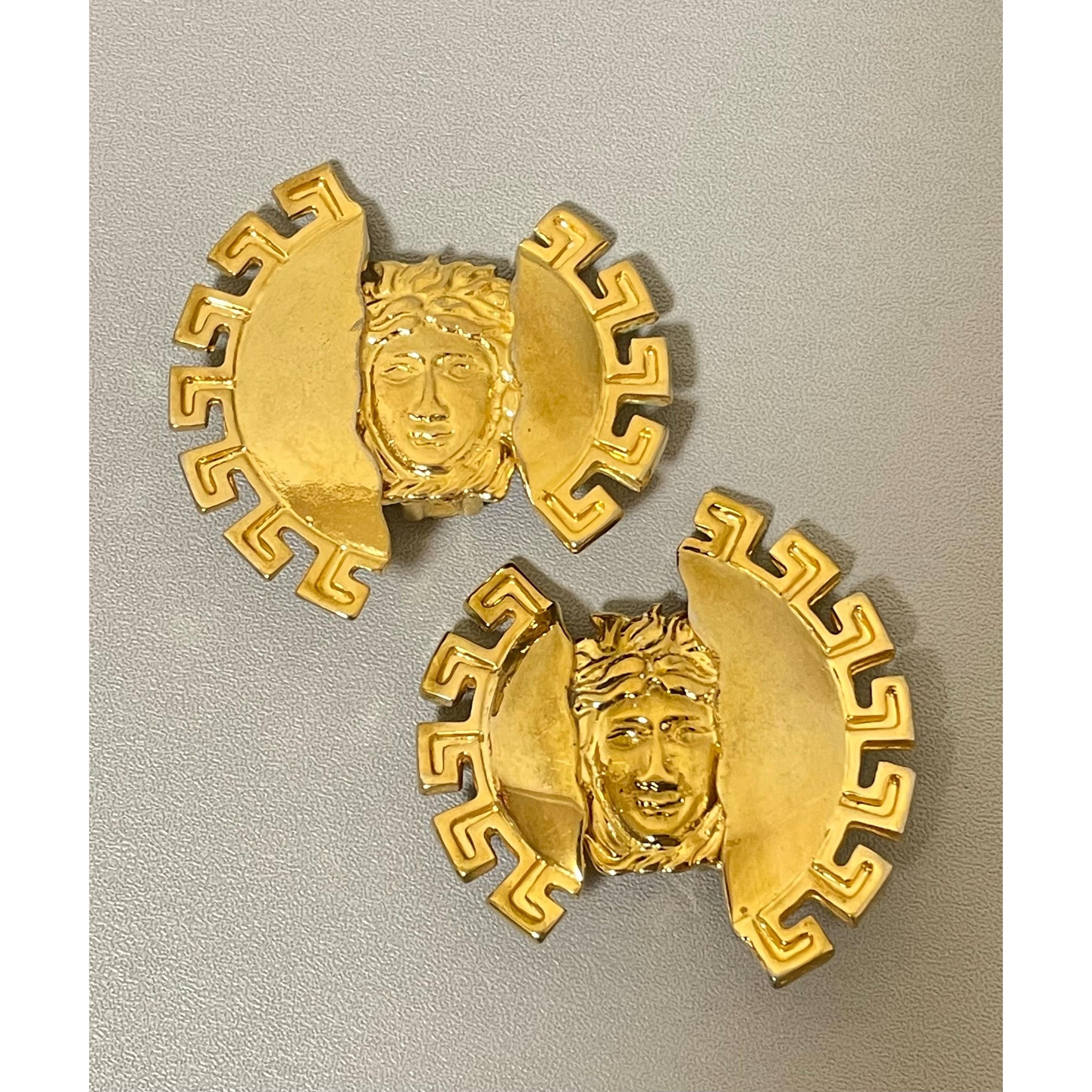 Versace Vintage Gianni Versace golden earrings with large medusa Size ONE SIZE - 2 Thumbnail