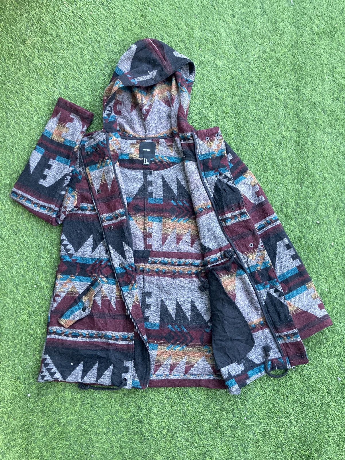 Forever 21 FOREVER 21 NATIVE NAVAJO HOODIE JACKET Size US M / EU 48-50 / 2 - 2 Thumbnail