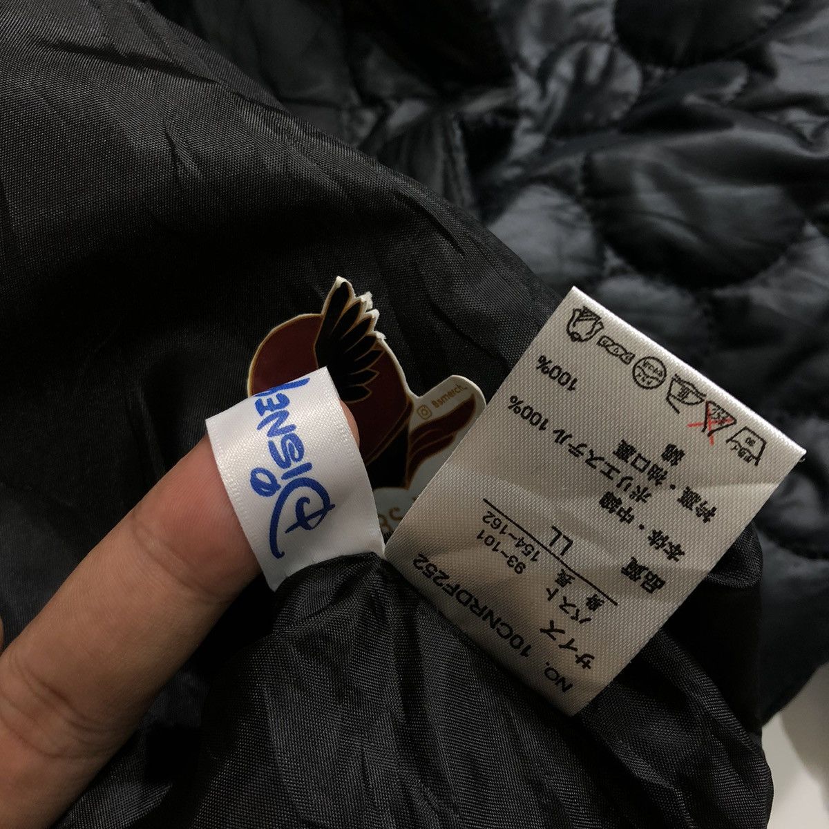Disney × Japanese Brand × Vintage VTG DISNEY QUILTED JACKET Size US L / EU 52-54 / 3 - 6 Thumbnail