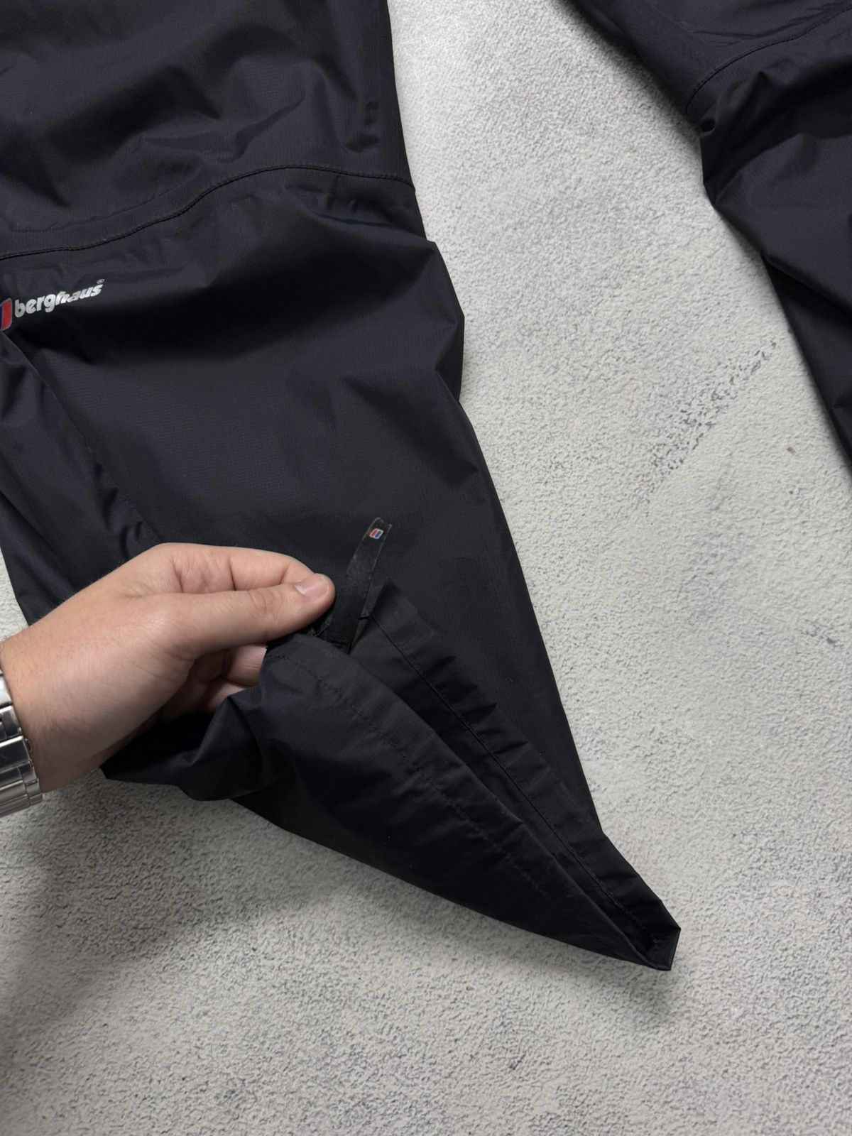 Berghaus Berghaus Hype Y2k Gorpcore Streatwear Pants Size US 34 / EU 50 - 8 Thumbnail