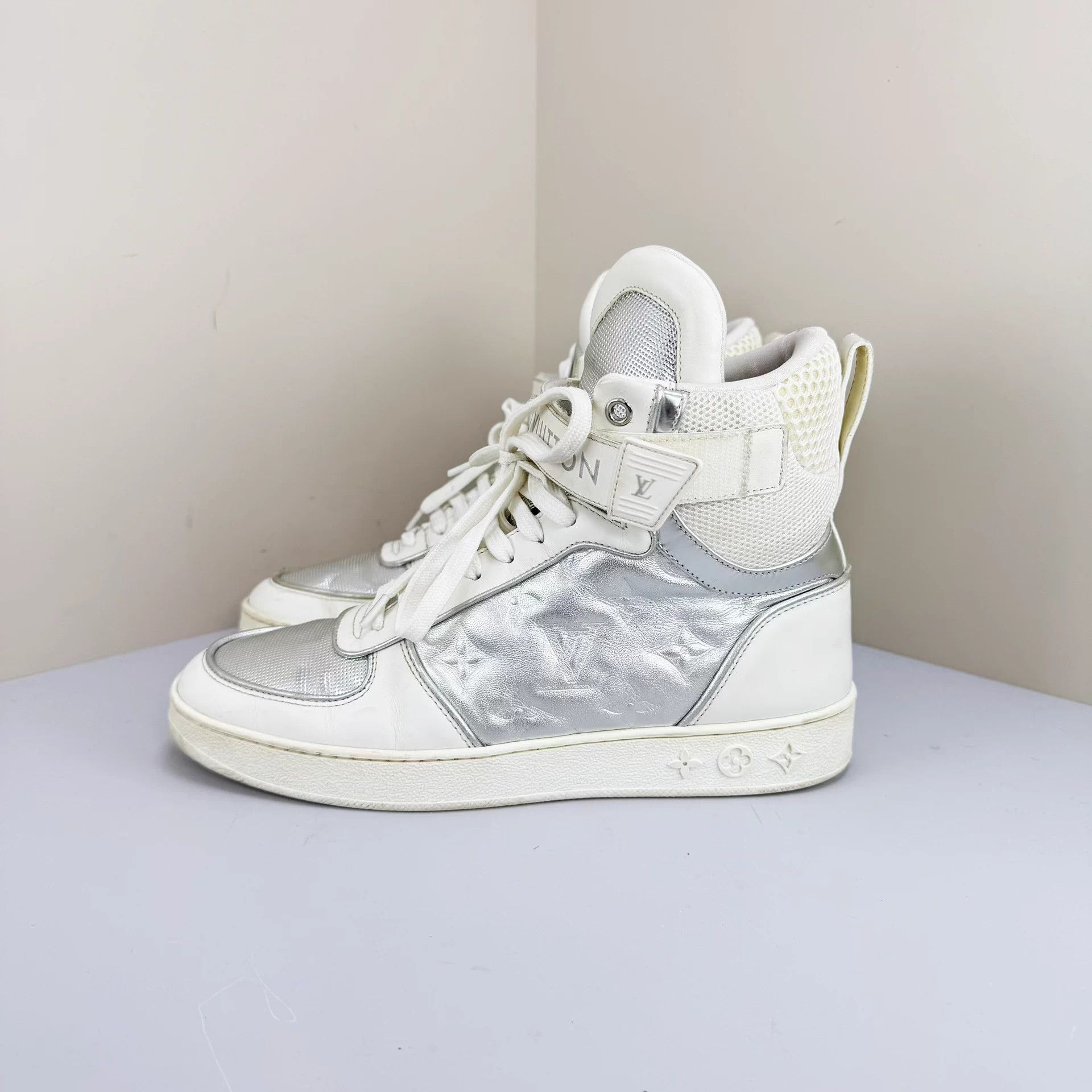 Louis Vuitton LV Monogram Embossed Lace-up Casual Sneakers EU37.5 98 New Size US 6.5 / IT 36.5 - 1 Thumbnail
