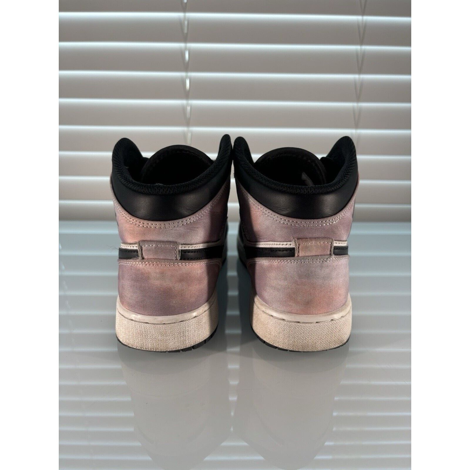 Jordan Brand Used - Air Jordan 1 SE Mid Zen Master Nike (Size: 6.5y) Size US 6.5 / EU 39-40 - 4 Thumbnail