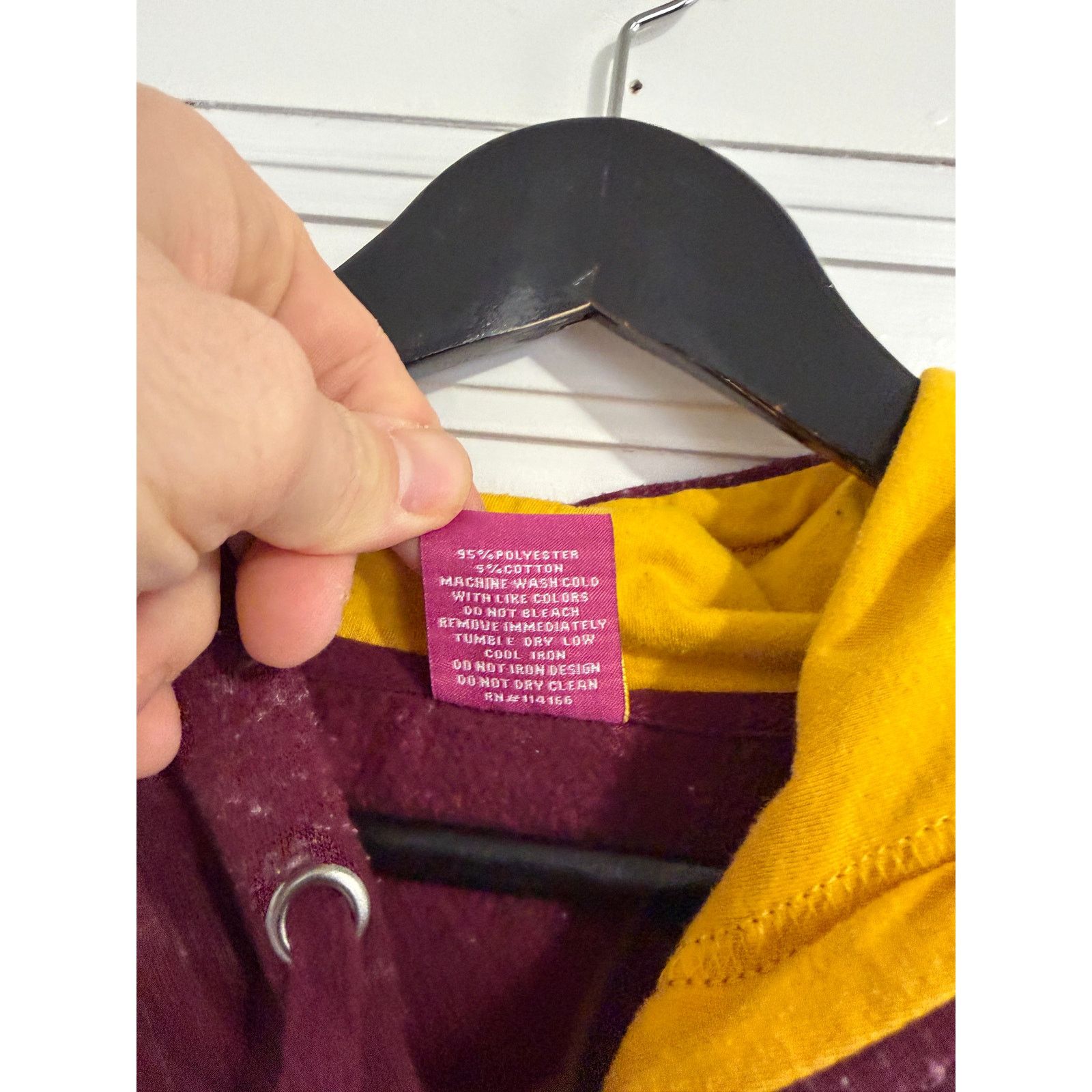 NCAA Minnesota Gophers Maroon Hoodie Sweatshirt Size Small Size US S / EU 44-46 / 1 - 4 Thumbnail