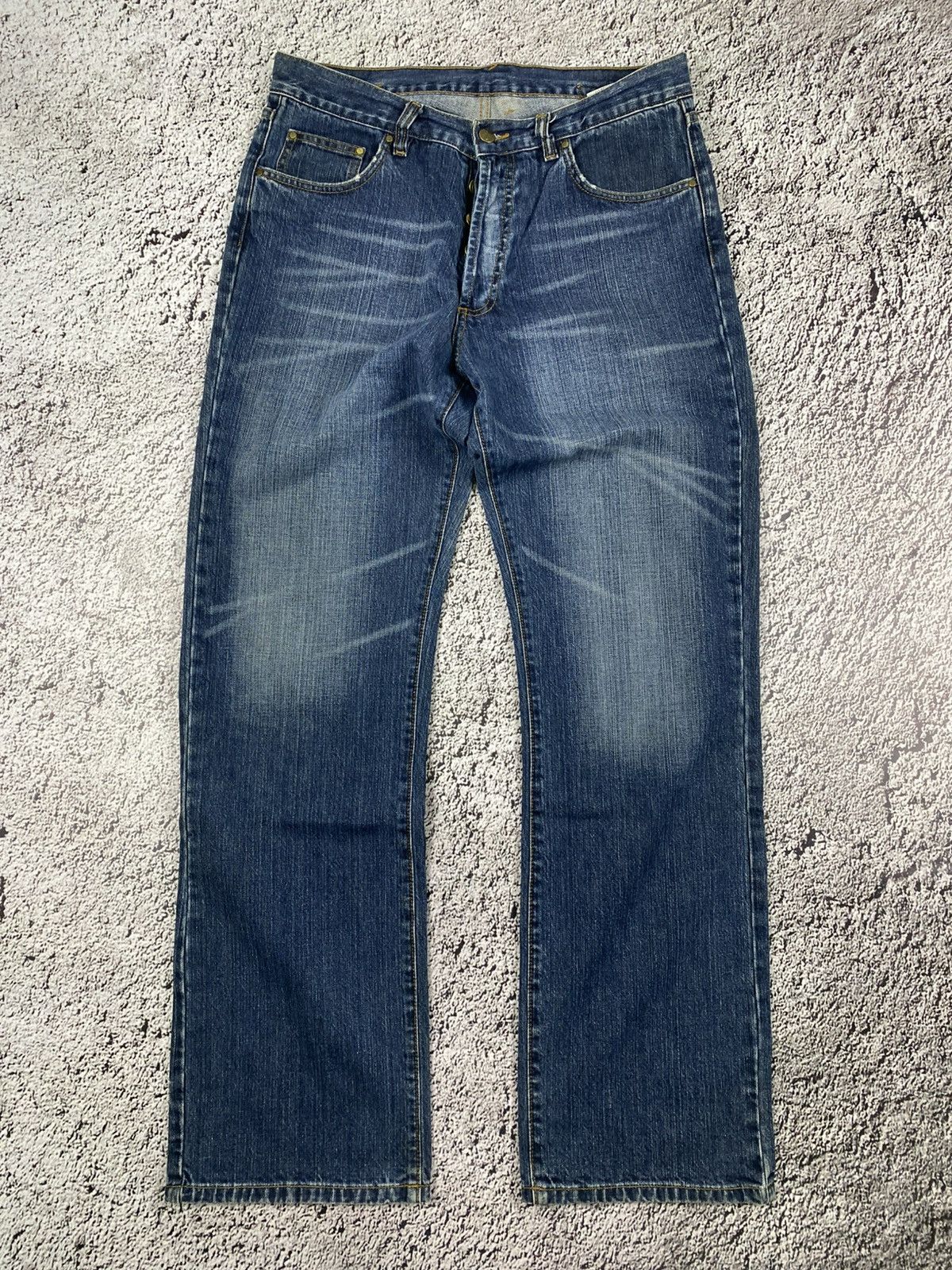 Vintage Vintage Y2K 00s style faded jeans streetwear Japanese Size US 34 / EU 50 - 1 Thumbnail