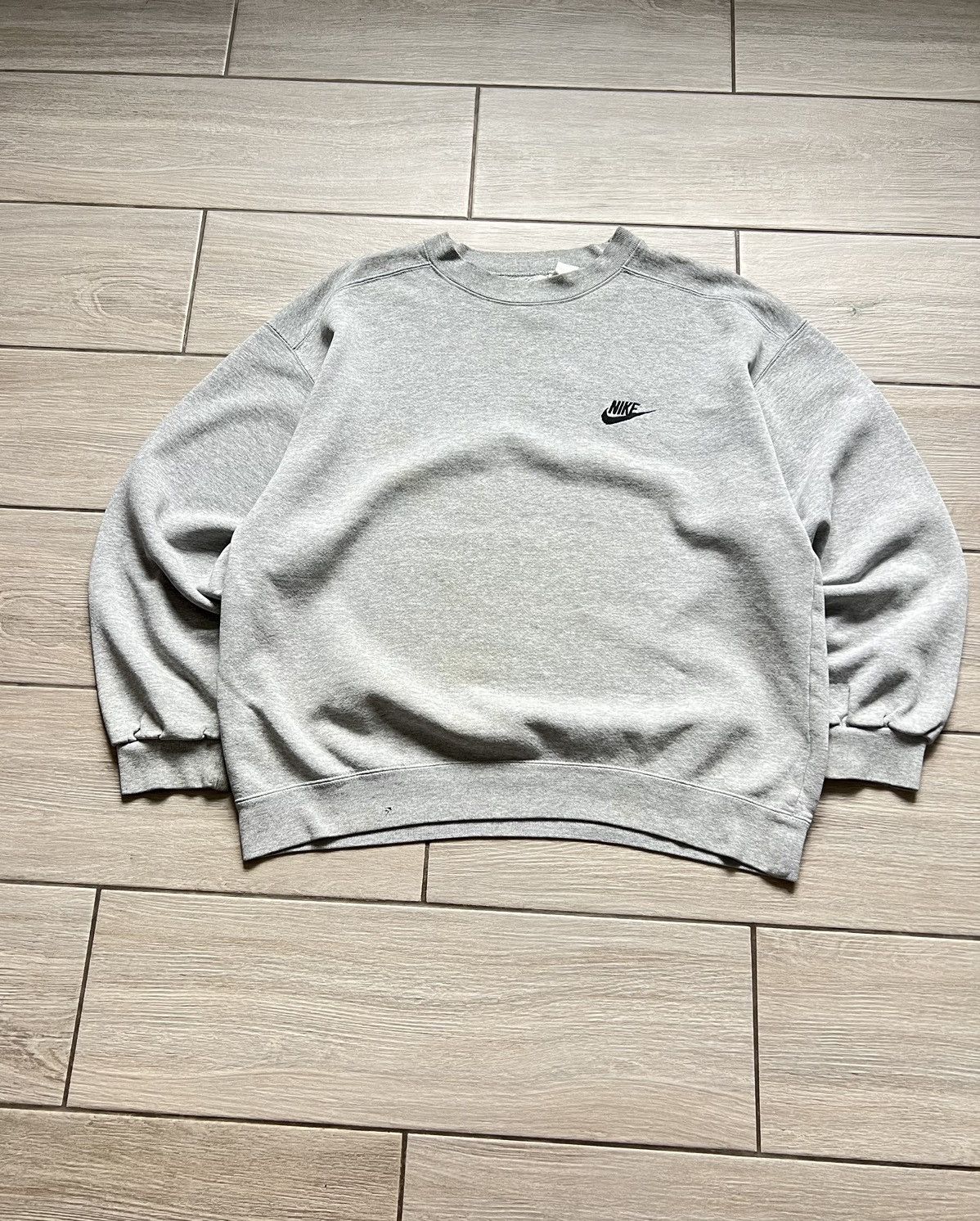 Nike 🩶Nike Vintage Sweatshirt Mini Logo Designer 90s Size US L / EU 52-54 / 3 - 1 Thumbnail