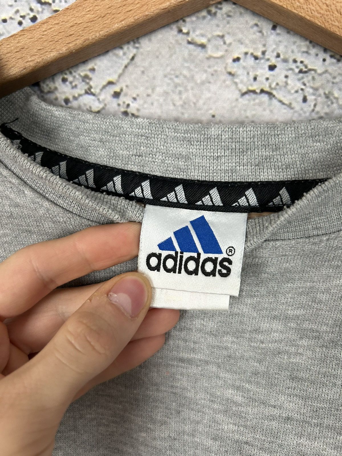 Adidas Vintage Adidas 90s Boxy Crewneck Streetwear Hype Skate Rare Size US XL / EU 56 / 4 - 4 Thumbnail