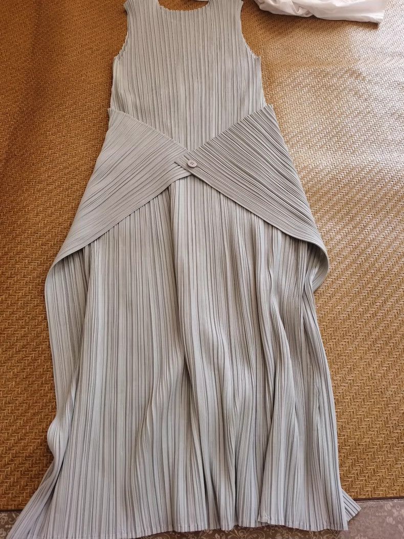 Issey Miyake Issey Miyake size:2 Grey pleated button-up dress Size XS / US 0-2 / IT 36-38 - 4 Thumbnail