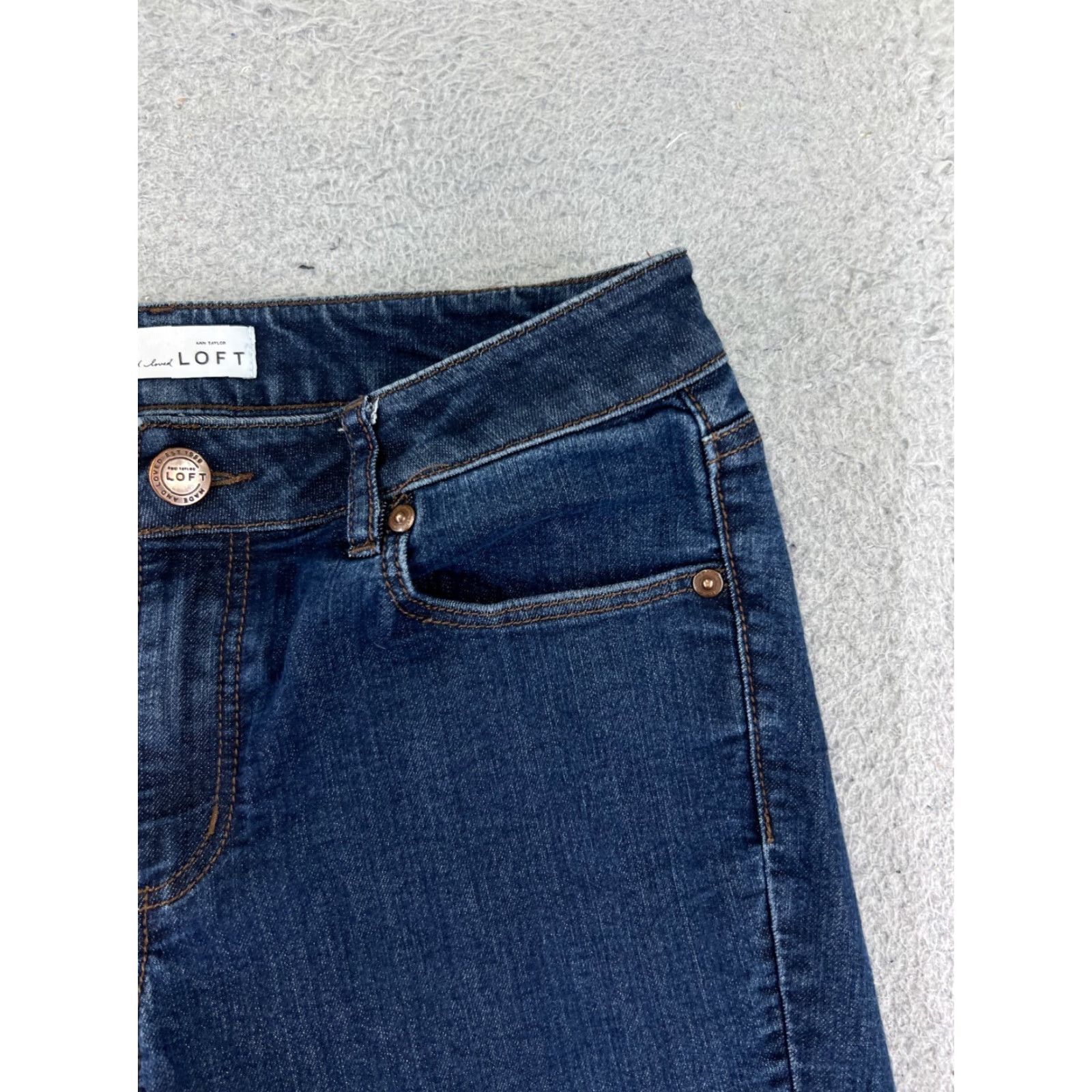 Ann Taylor Ann Taylor Shorts Womens 4 Blue Denim Low Rise Cut-Off Casual 28 Inseam Size 27" / US 4 / IT 40 - 5 Thumbnail