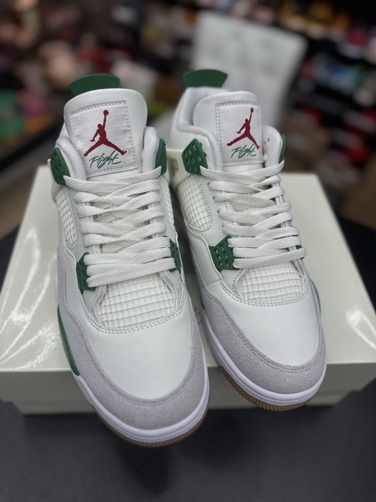 Jordan Brand Size 10.5 - Jordan 4 Retro SP x Nike SB Mid Pine Green New Size US 10.5 / EU 43-44 - 4 Thumbnail